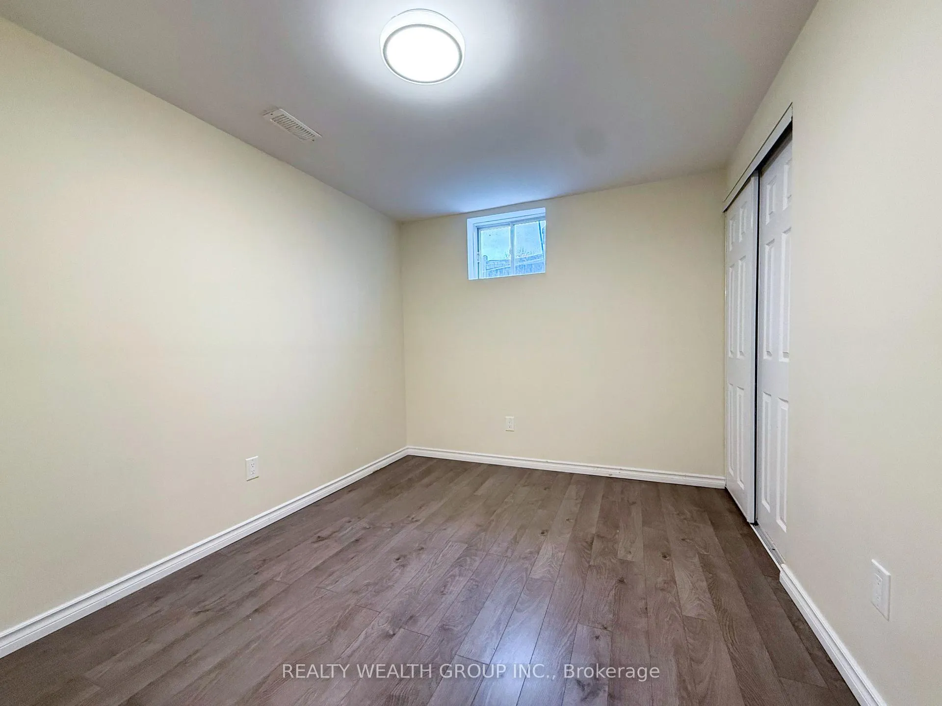 Photo 35 of 61 Stollar Boulevard, Barrie, Little Lake — HOMEH