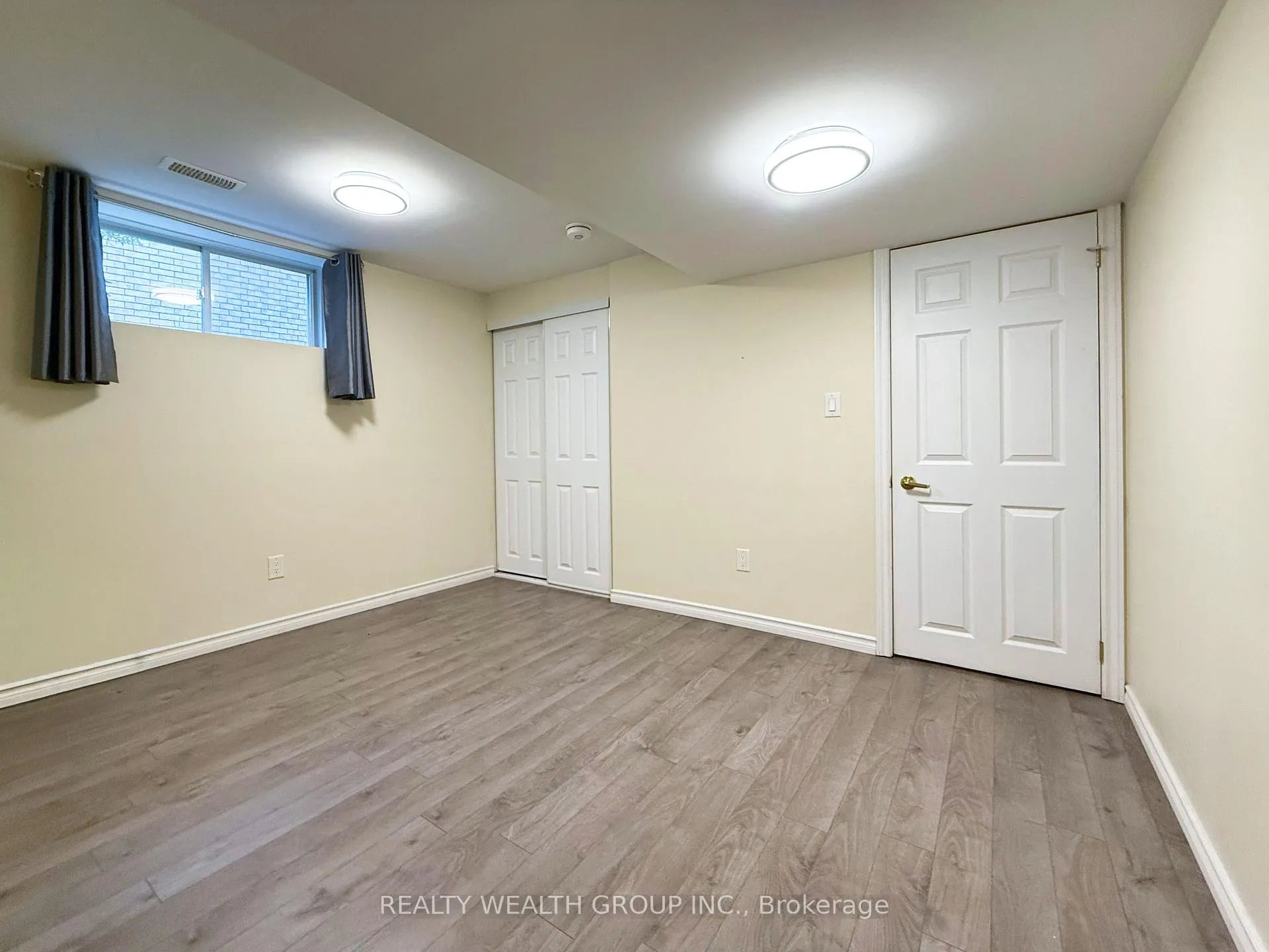 Photo 38 of 61 Stollar Boulevard, Barrie, Little Lake — HOMEH