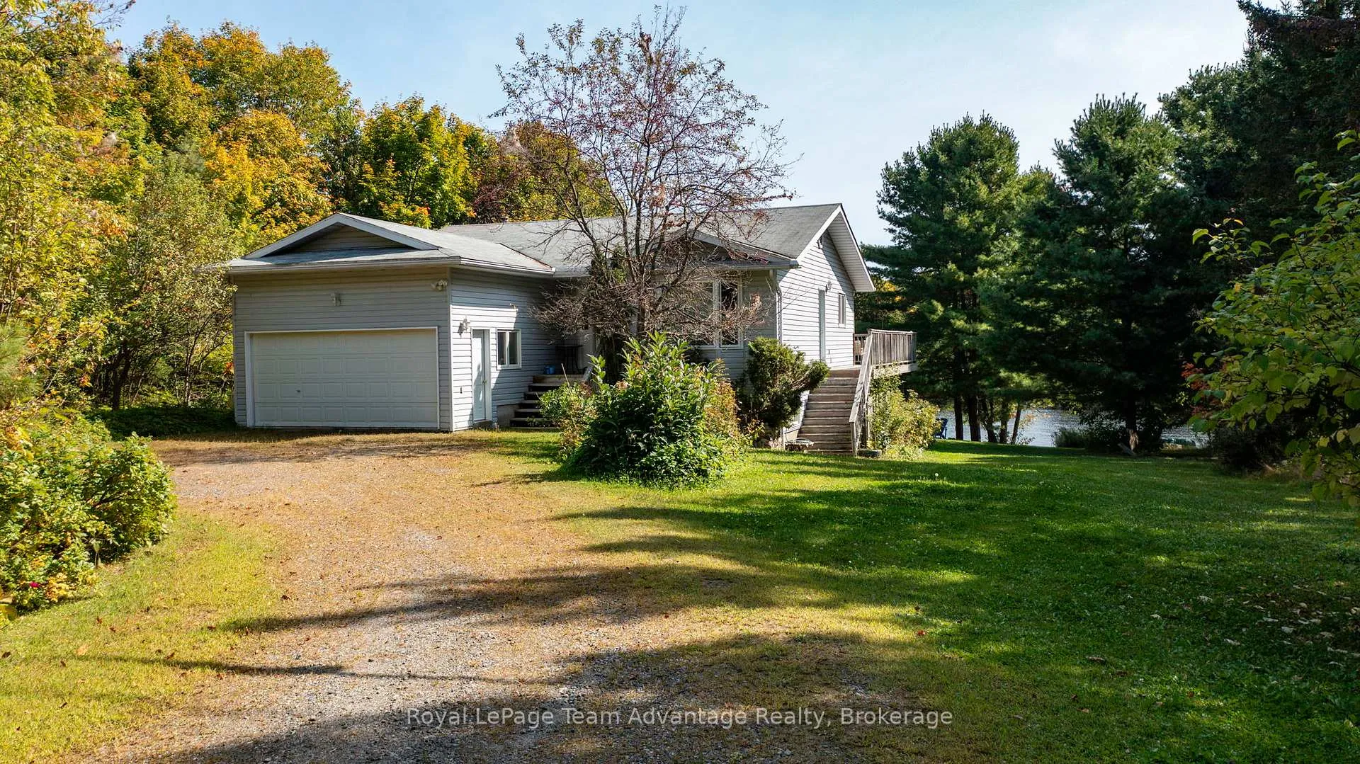 Photo 3 of 22 Silver Birch Circle, McKellar — HOMEH