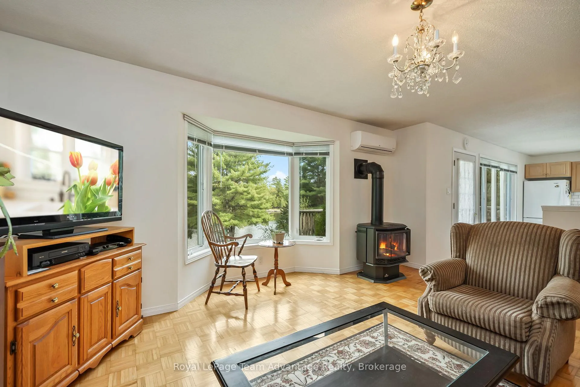 Photo 6 of 22 Silver Birch Circle, McKellar — HOMEH