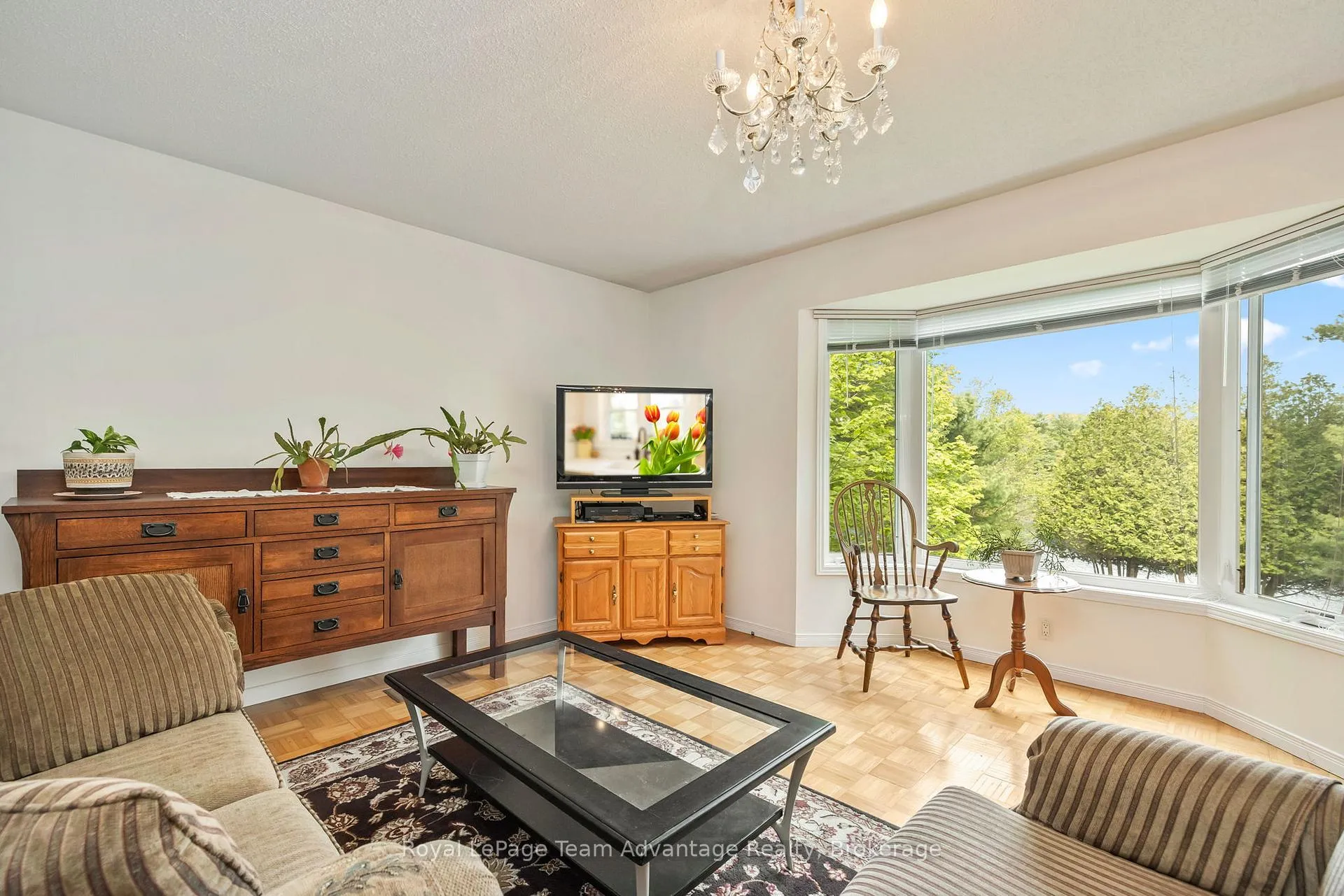 Photo 7 of 22 Silver Birch Circle, McKellar — HOMEH