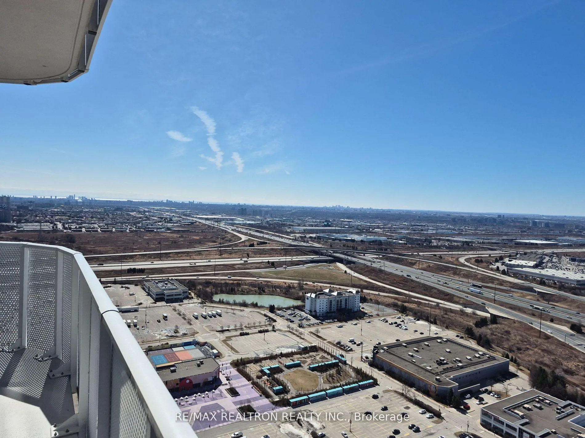 Photo 2 of Unit 4607, 195 Commerce Street, Vaughan, Vaughan Corporate Centre — HOMEH