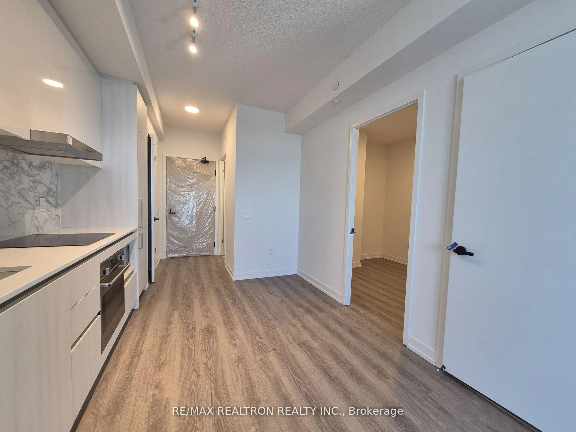 Photo 12 of Unit 4607, 195 Commerce Street, Vaughan, Vaughan Corporate Centre — HOMEH