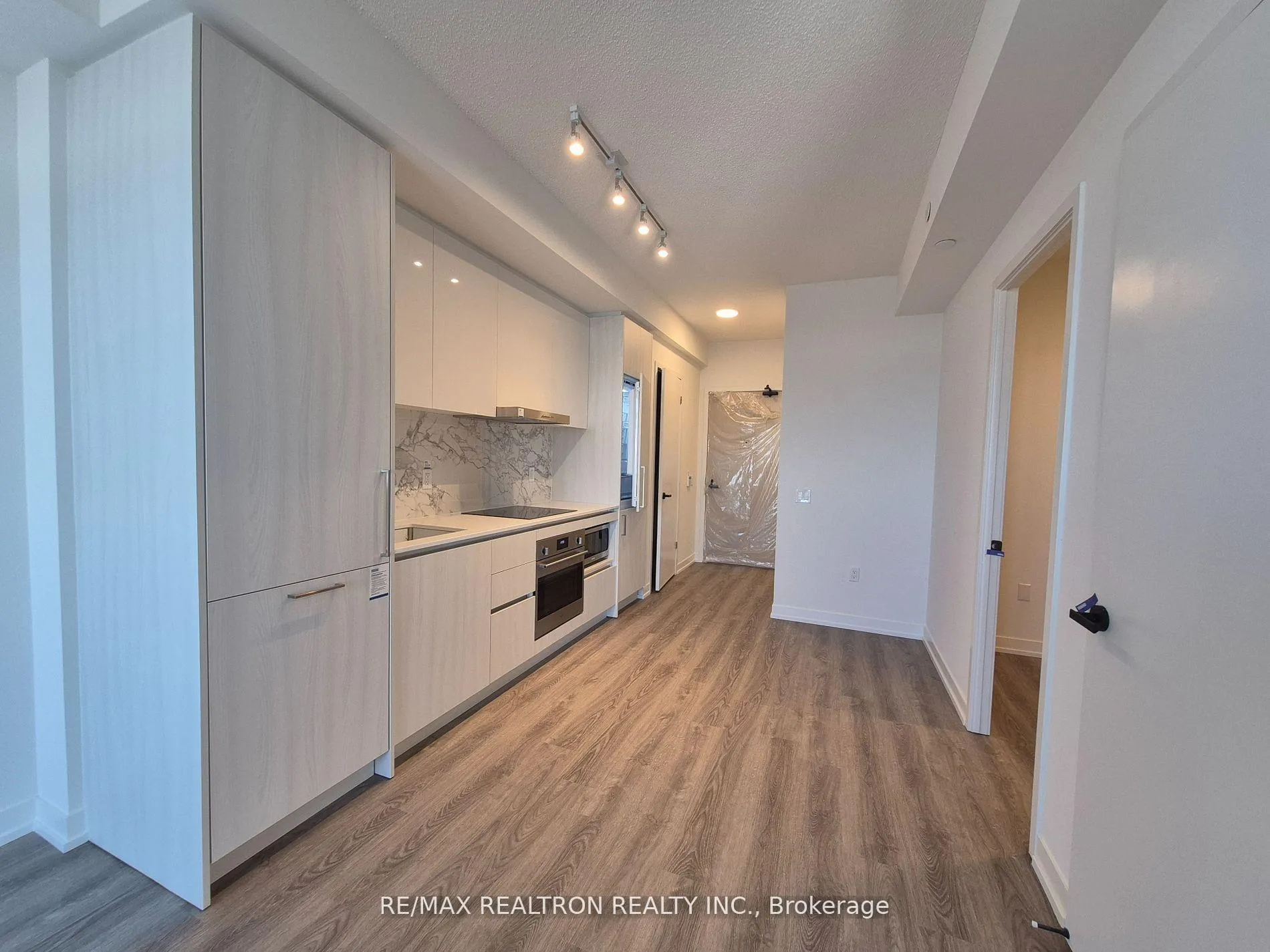 Photo 13 of Unit 4607, 195 Commerce Street, Vaughan, Vaughan Corporate Centre — HOMEH
