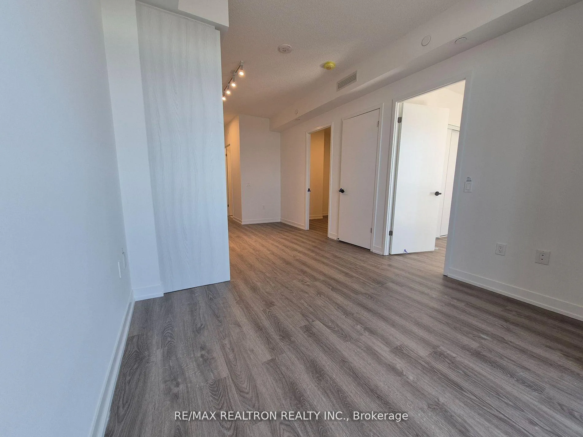 Photo 18 of Unit 4607, 195 Commerce Street, Vaughan, Vaughan Corporate Centre — HOMEH