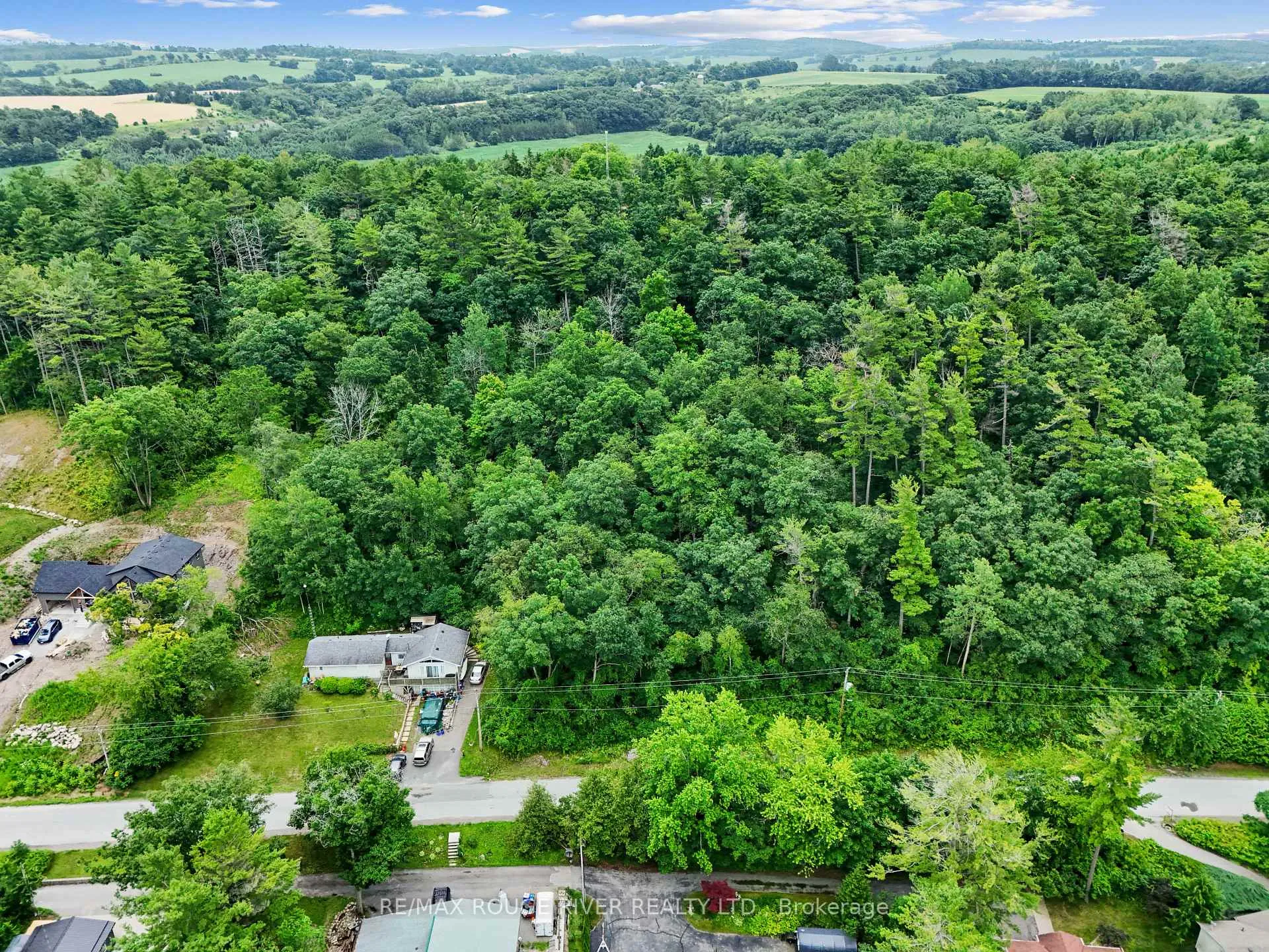 Photo 2 of 28 Bamsey Drive, Hamilton Township, Rural Hamilton — HOMEH