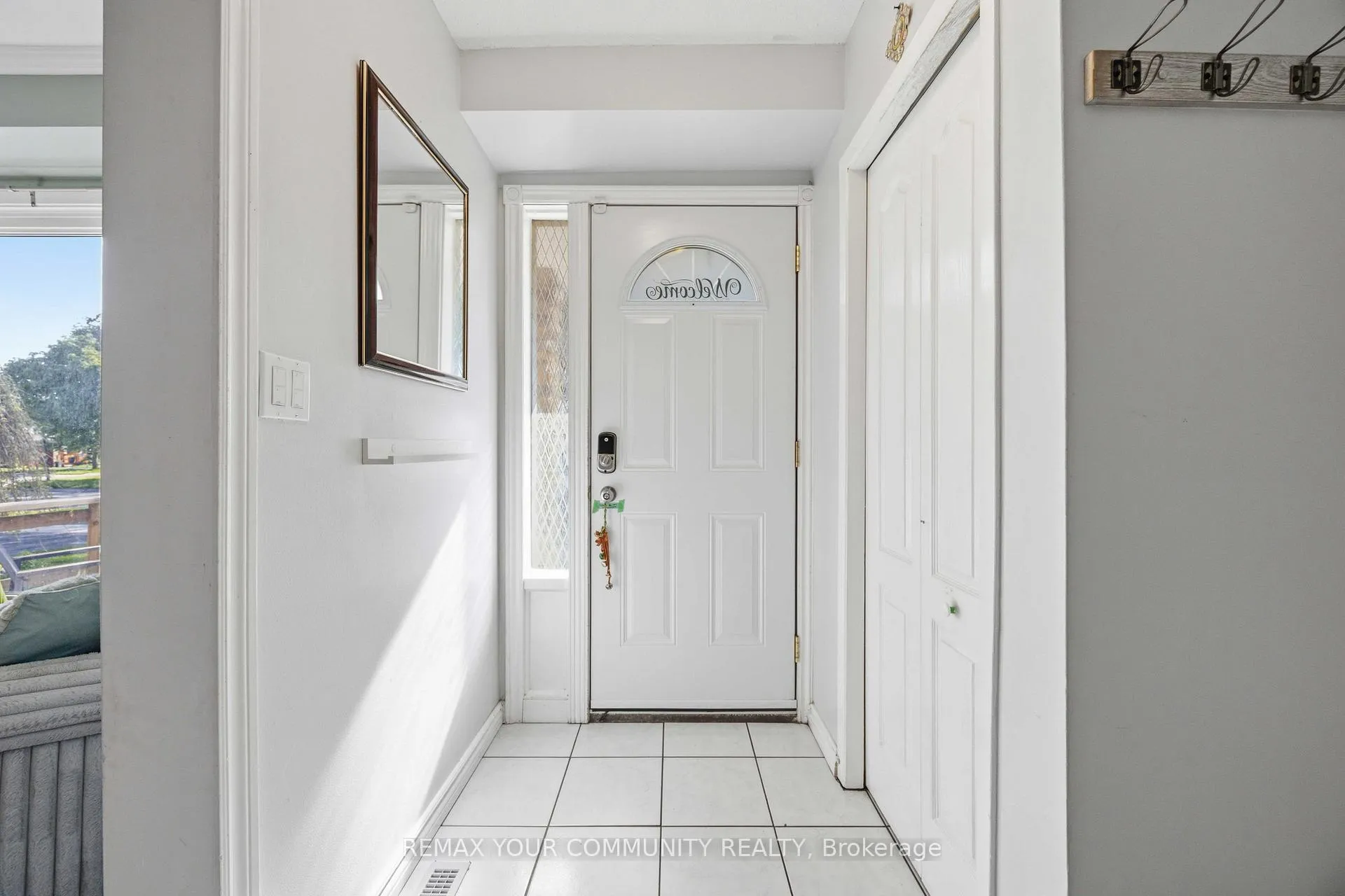 Photo 5 of 1357 Belair Crescent, Oshawa, Eastdale — HOMEH