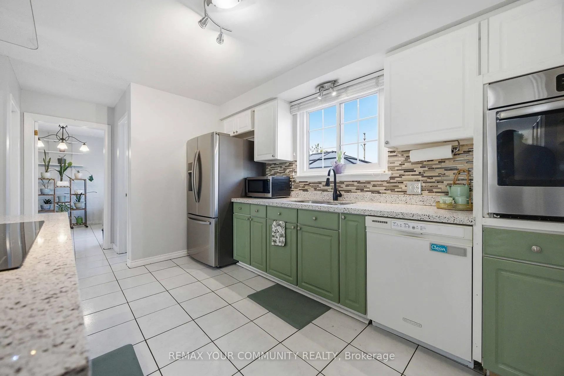 Photo 16 of 1357 Belair Crescent, Oshawa, Eastdale — HOMEH