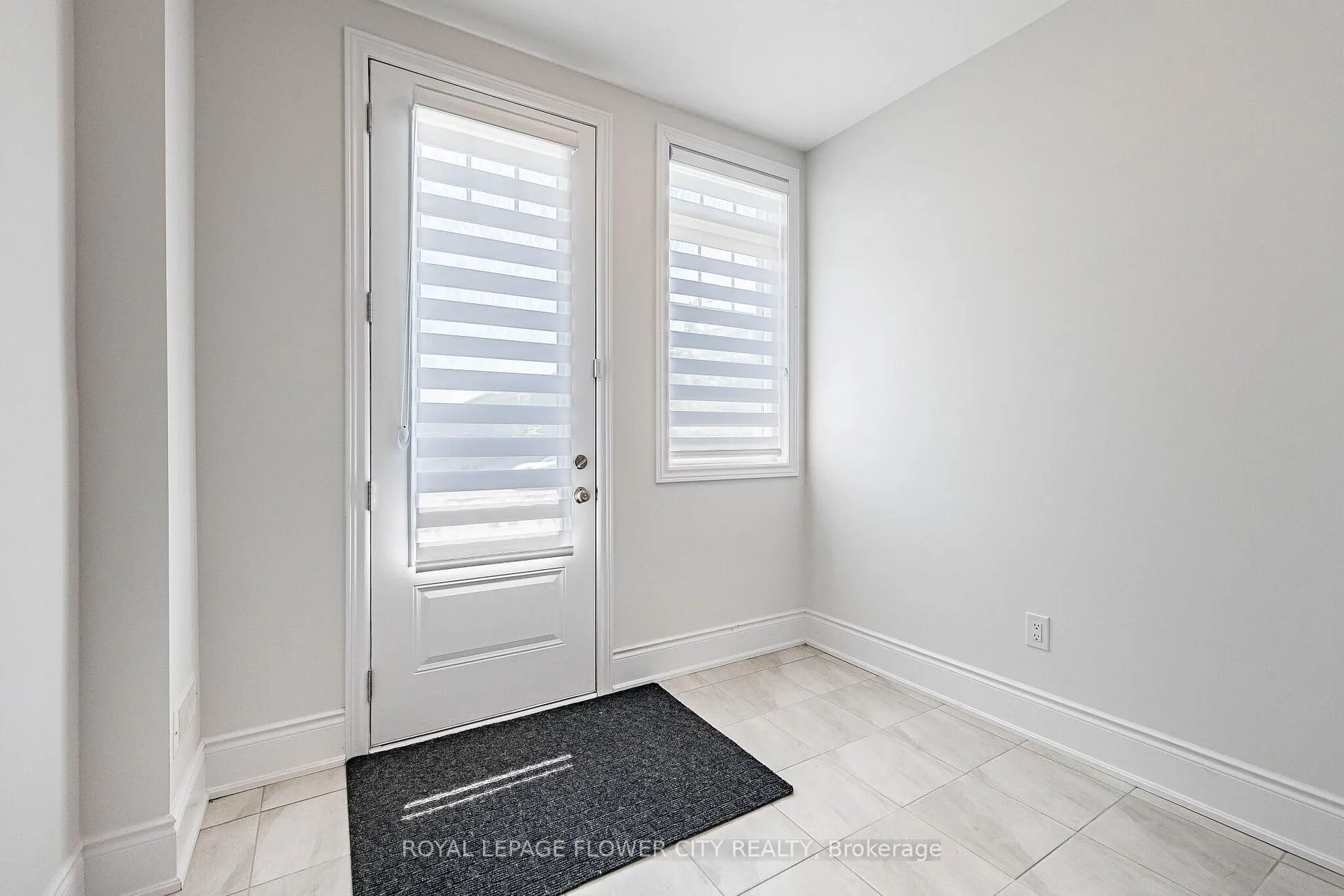 Photo 3 of 14 Richard Oxtoby Road, Caledon, Caledon East — HOMEH