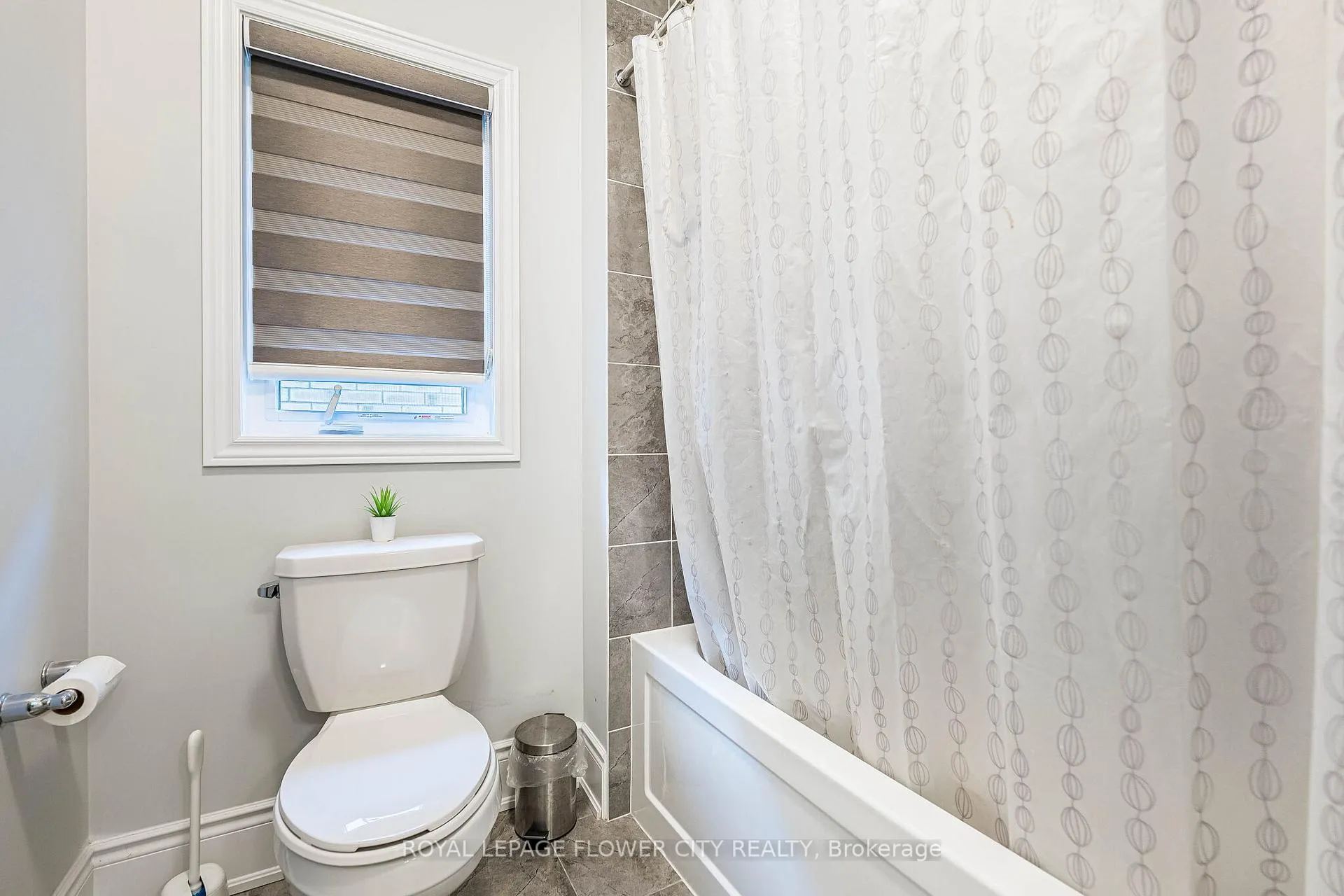 Photo 32 of 14 Richard Oxtoby Road, Caledon, Caledon East — HOMEH