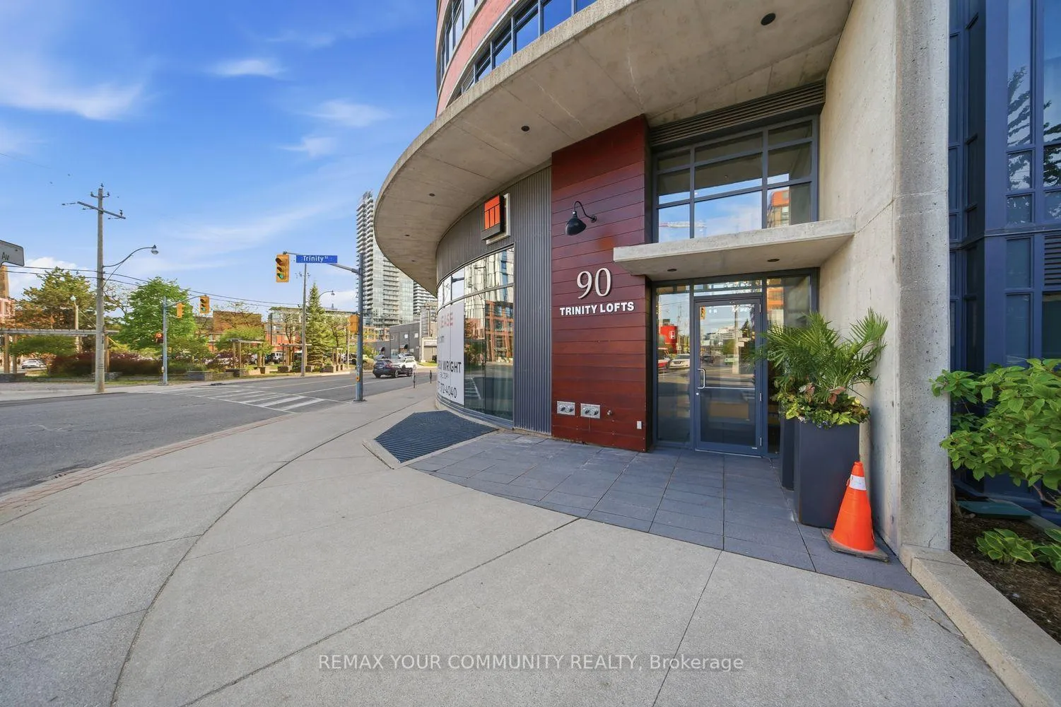 Photo 2 of Unit 309, 90 Trinity Street, Toronto, Moss Park — HOMEH