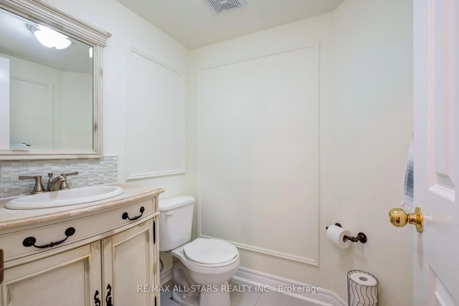 Photo 15 of 179 Drummond Drive, Vaughan, Maple — HOMEH
