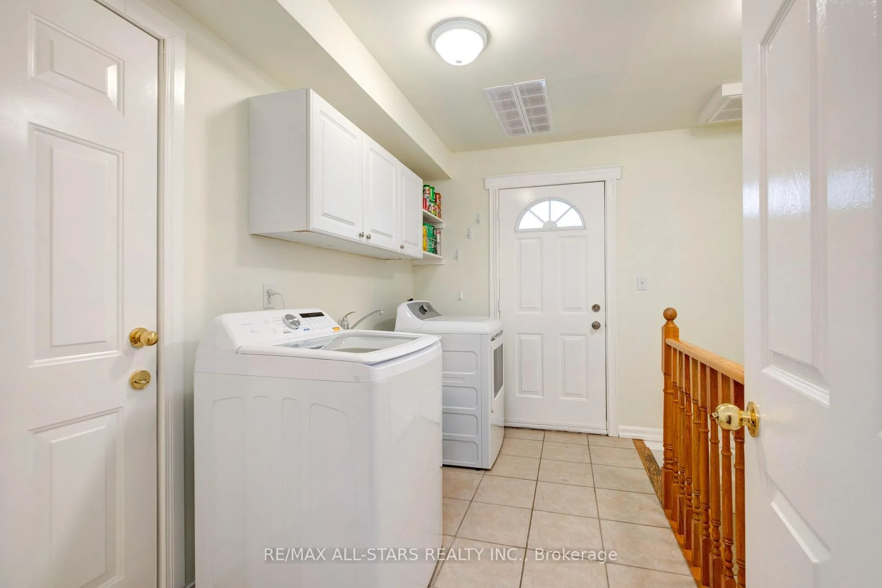 Photo 16 of 179 Drummond Drive, Vaughan, Maple — HOMEH