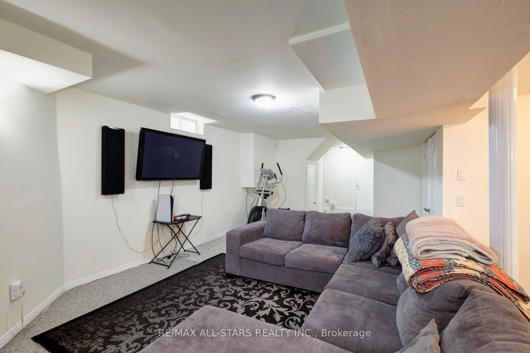Photo 28 of 179 Drummond Drive, Vaughan, Maple — HOMEH