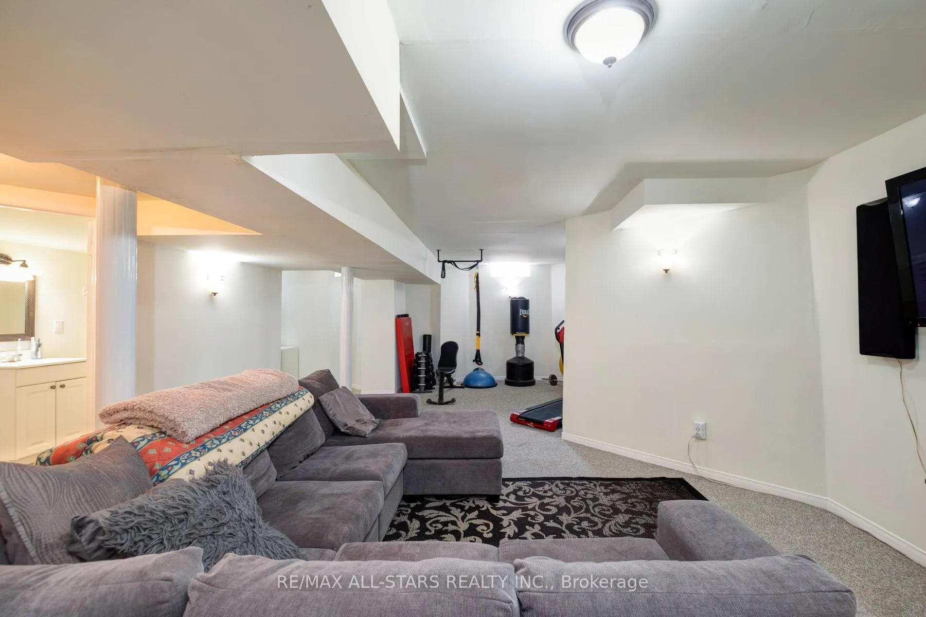 Photo 29 of 179 Drummond Drive, Vaughan, Maple — HOMEH