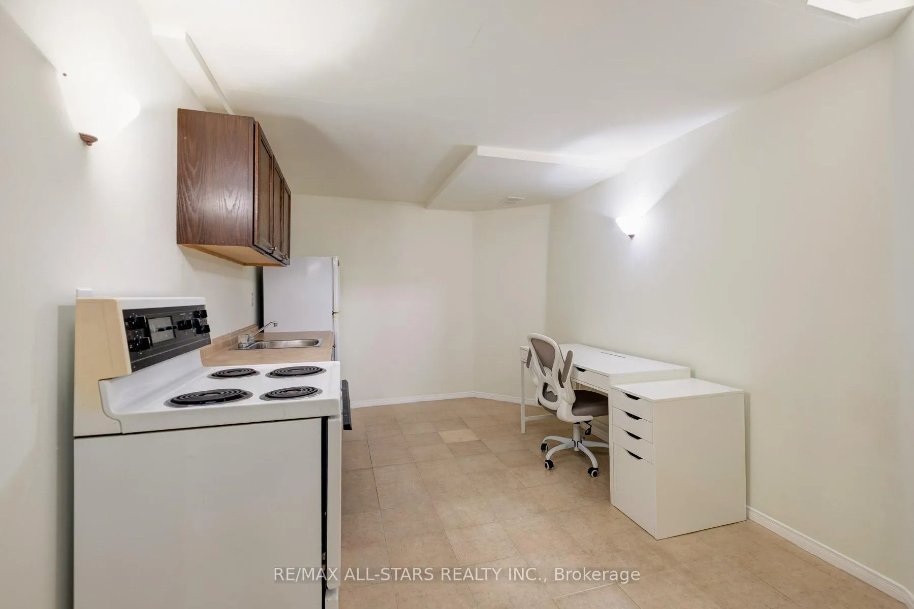 Photo 30 of 179 Drummond Drive, Vaughan, Maple — HOMEH