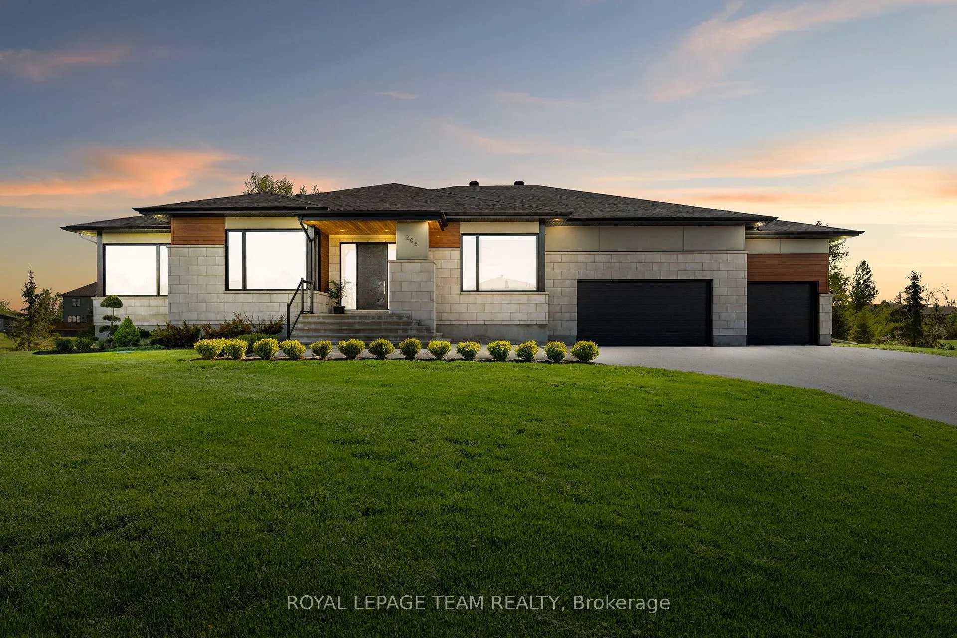 Photo 1 of 205 Summerview Terrace, Ottawa, Greely — HOMEH