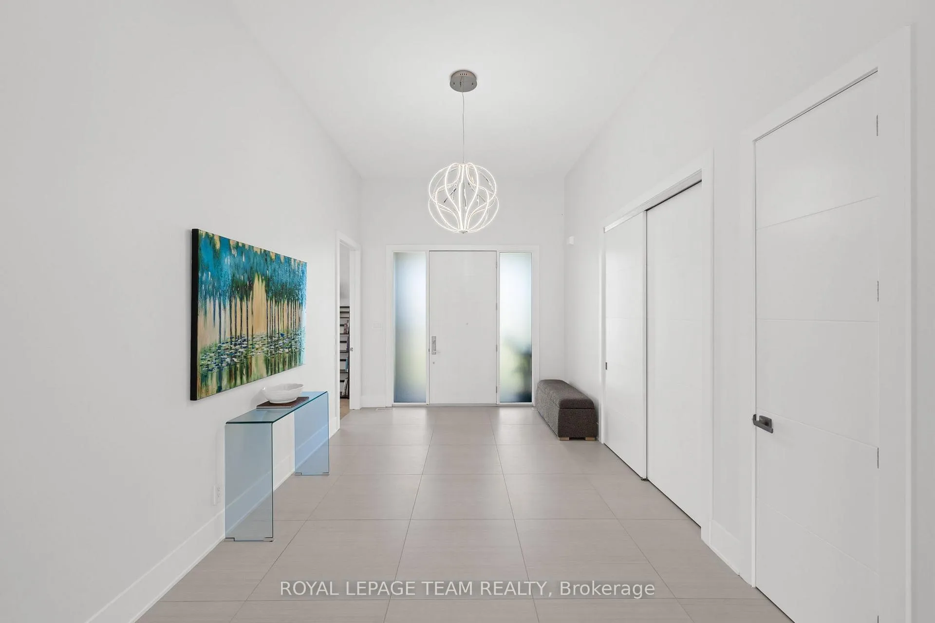Photo 3 of 205 Summerview Terrace, Ottawa, Greely — HOMEH