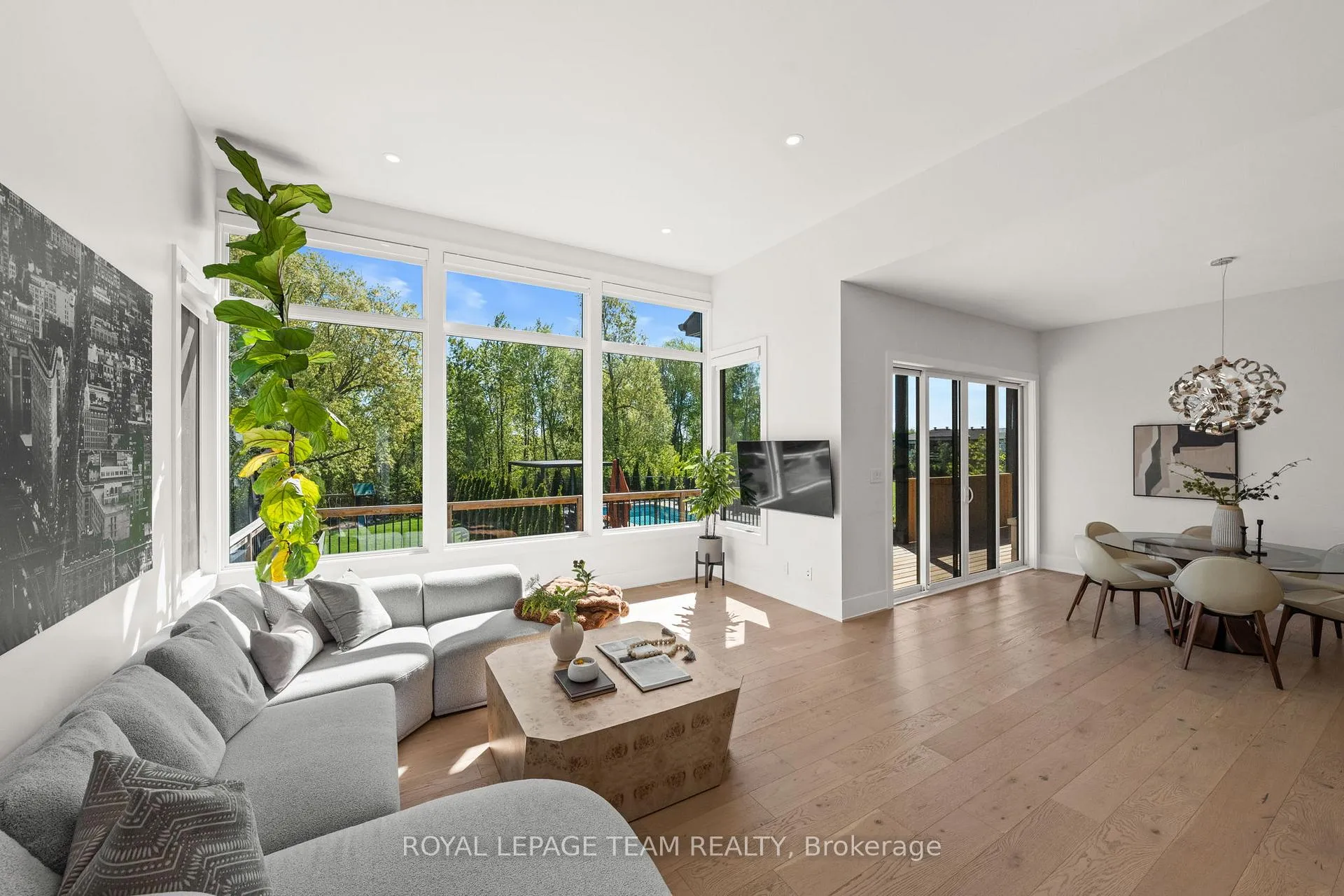 Photo 5 of 205 Summerview Terrace, Ottawa, Greely — HOMEH