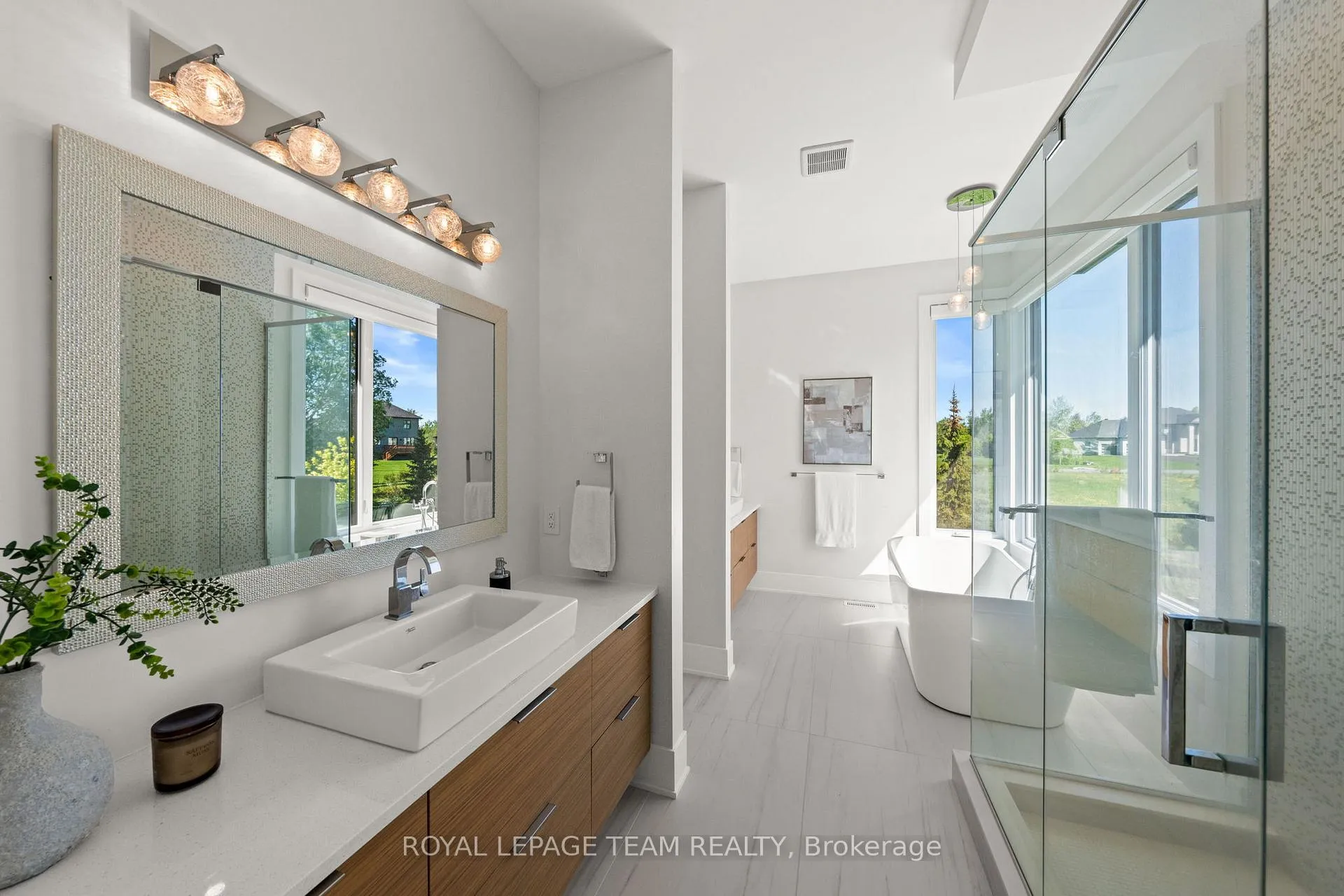 Photo 20 of 205 Summerview Terrace, Ottawa, Greely — HOMEH