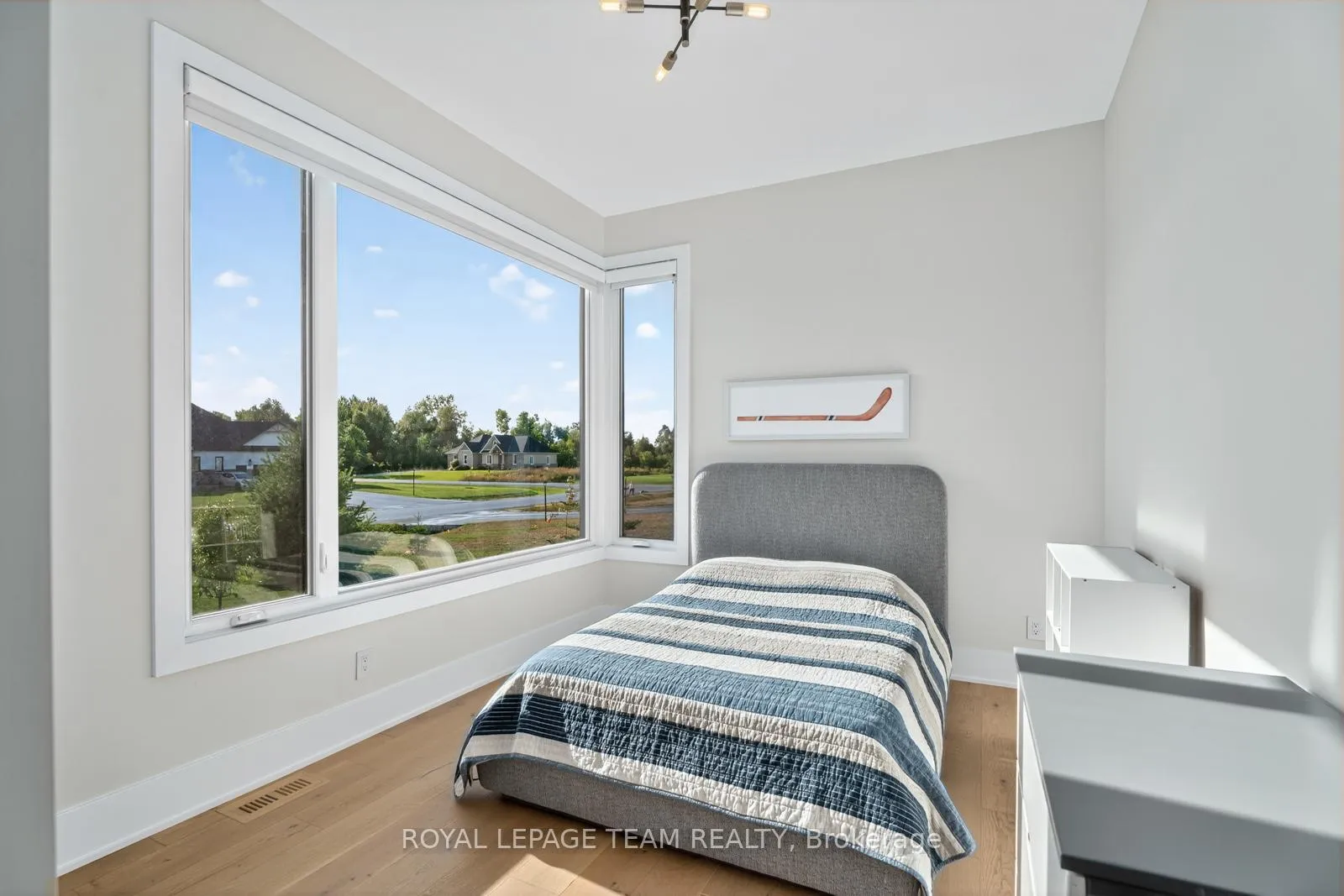Photo 24 of 205 Summerview Terrace, Ottawa, Greely — HOMEH