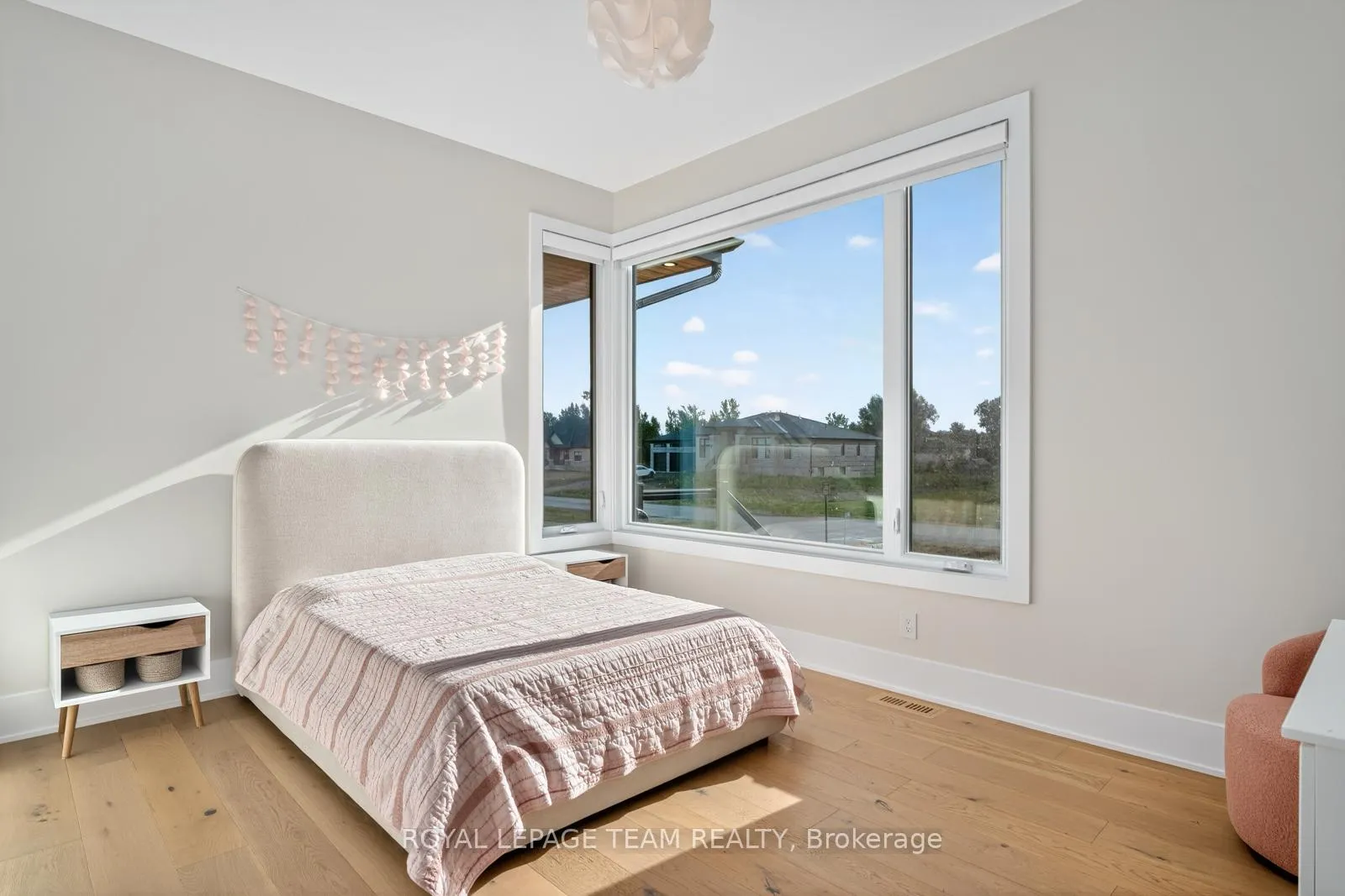 Photo 25 of 205 Summerview Terrace, Ottawa, Greely — HOMEH
