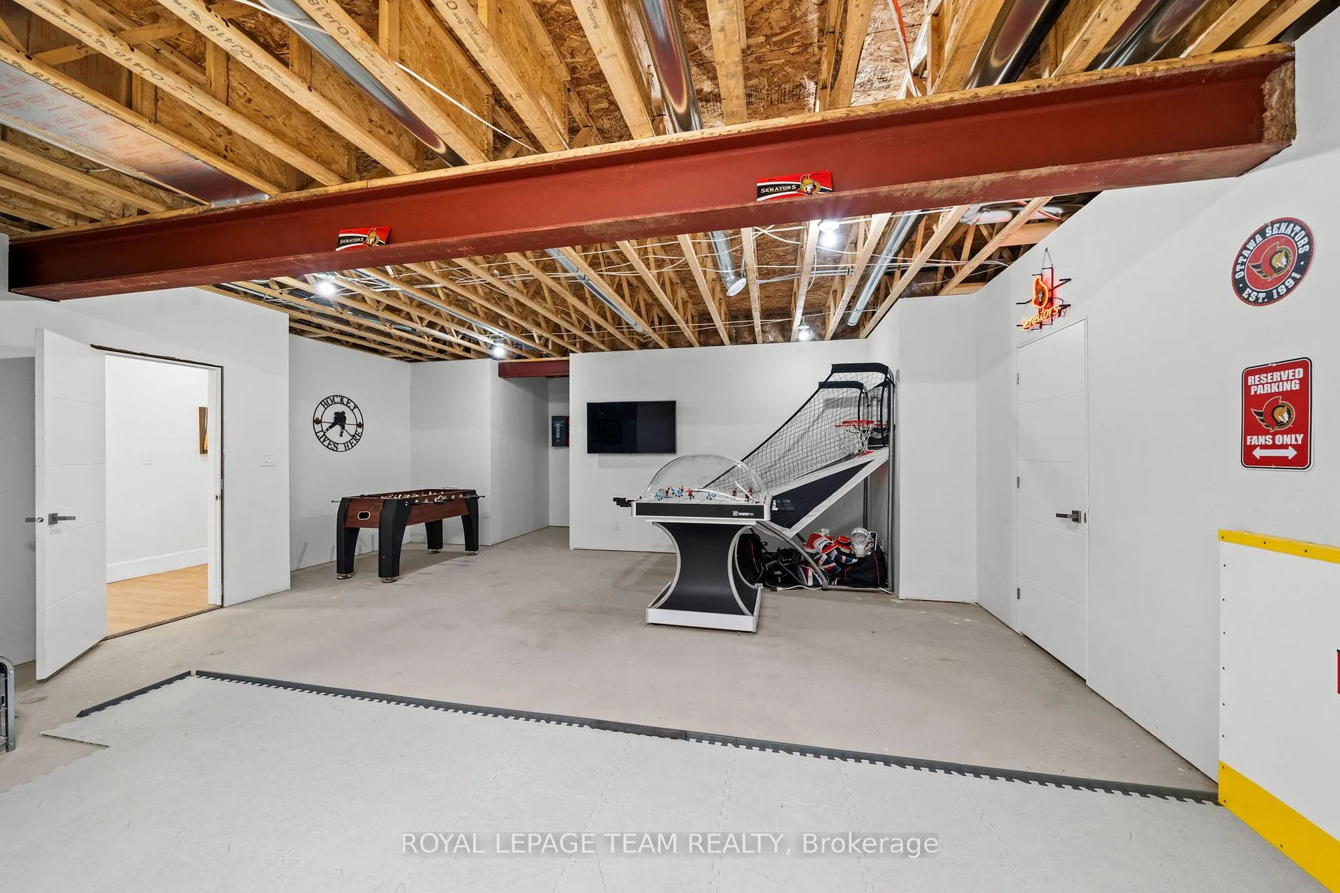 Photo 37 of 205 Summerview Terrace, Ottawa, Greely — HOMEH