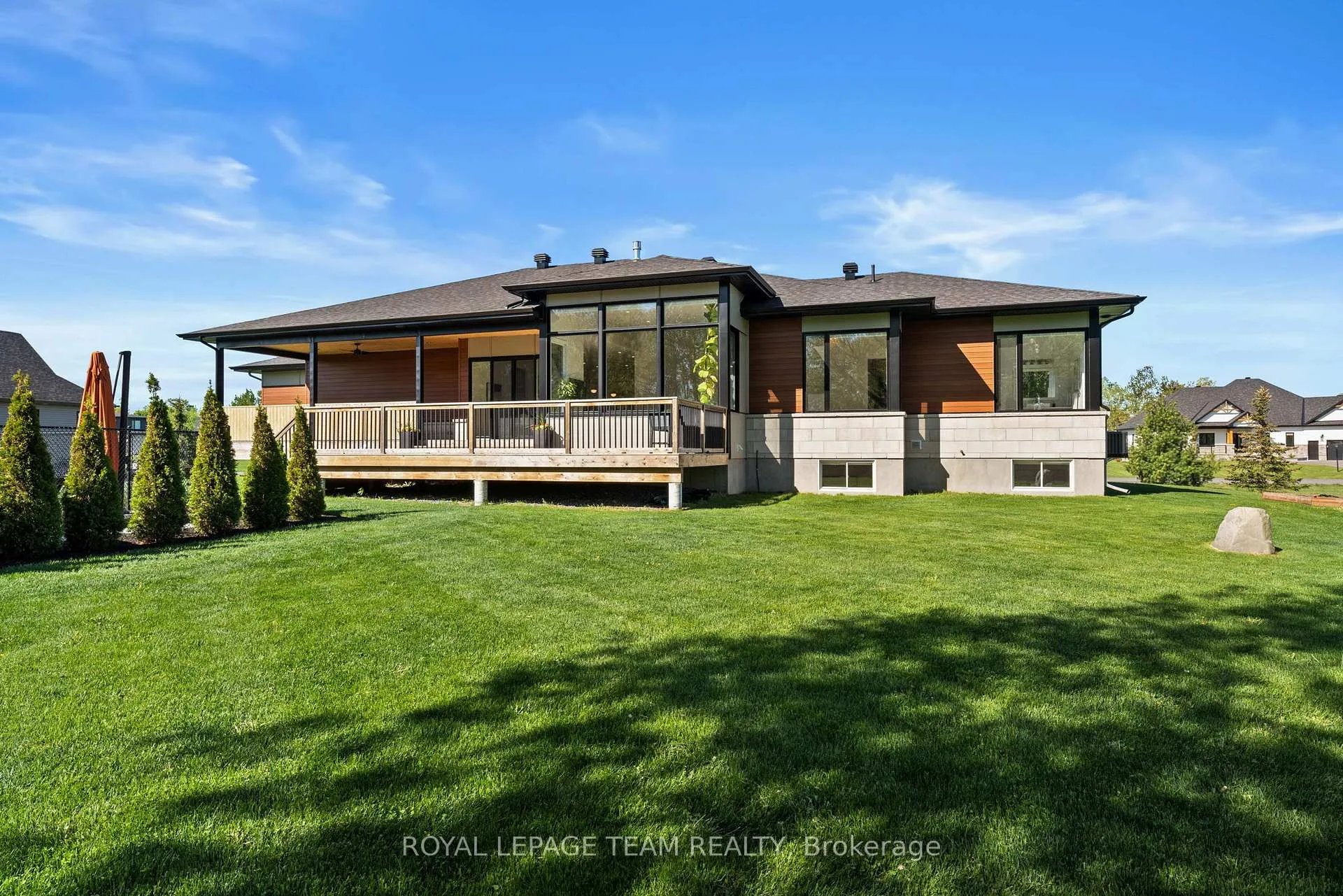 Photo 43 of 205 Summerview Terrace, Ottawa, Greely — HOMEH