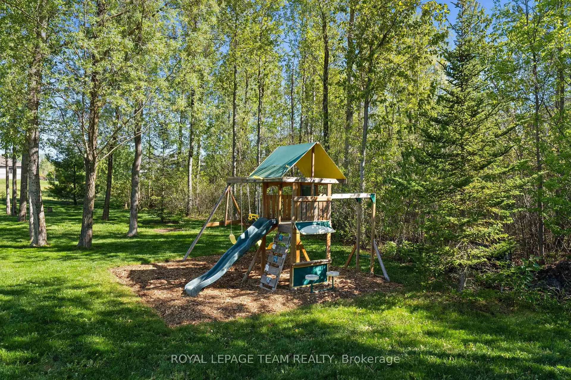 Photo 45 of 205 Summerview Terrace, Ottawa, Greely — HOMEH