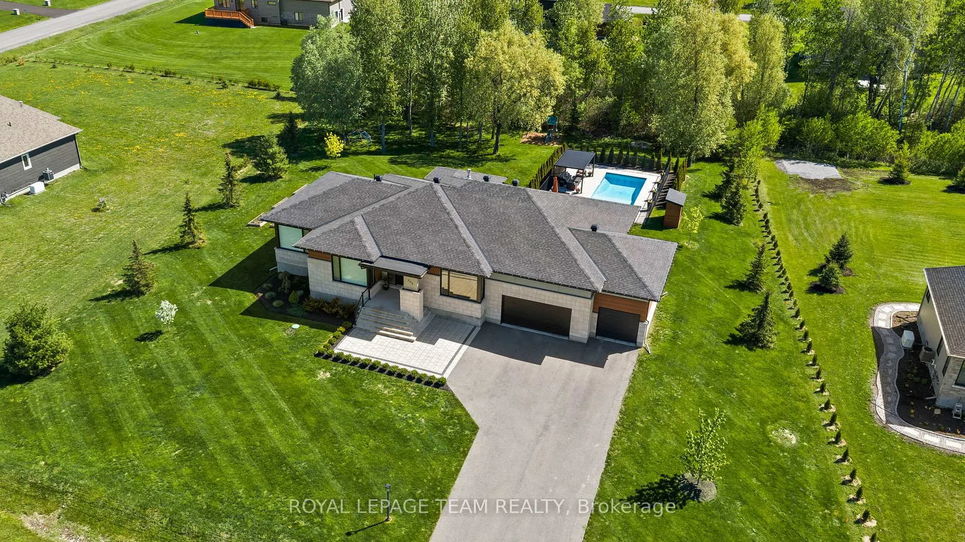 Photo 48 of 205 Summerview Terrace, Ottawa, Greely — HOMEH
