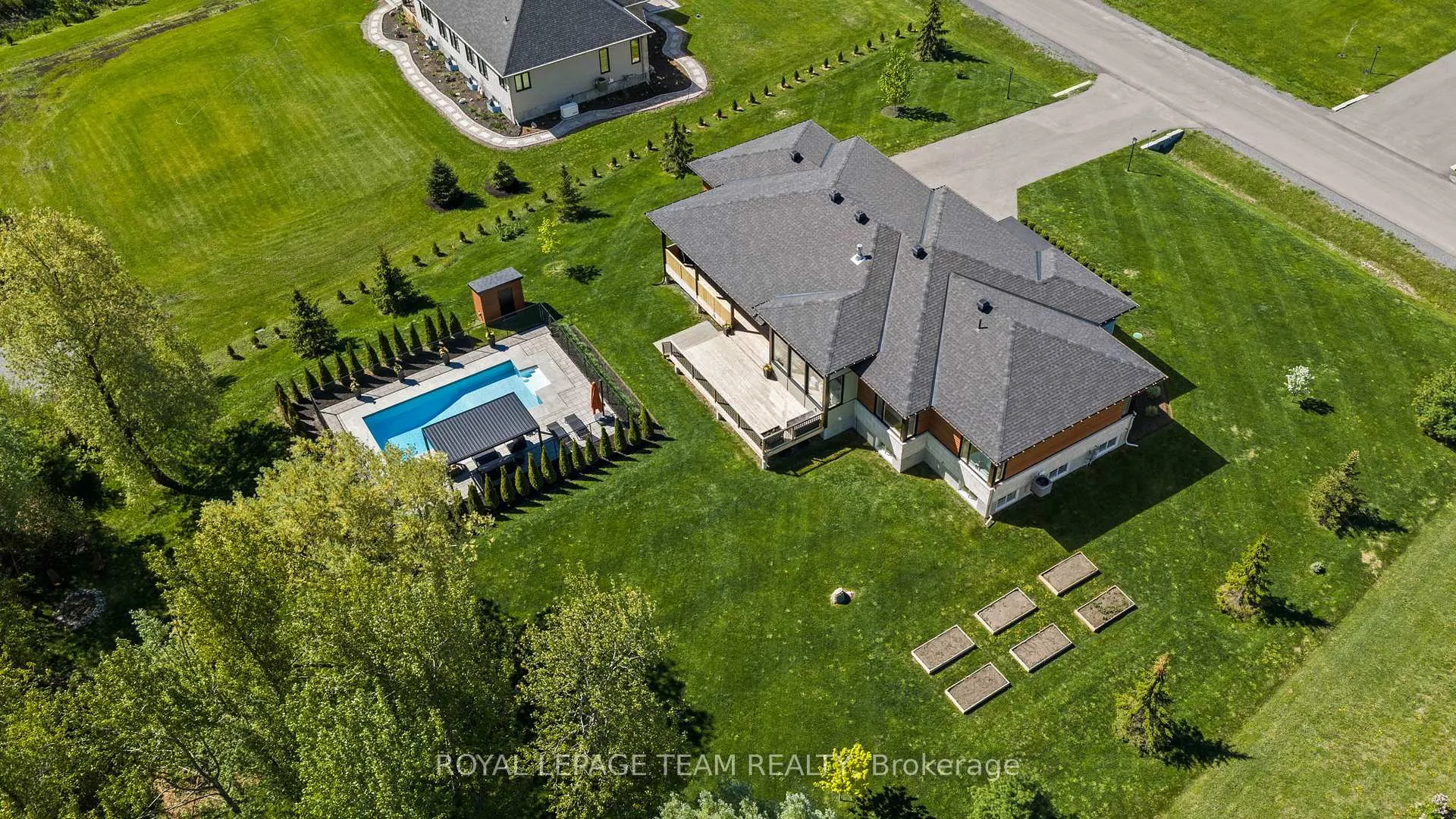 Photo 49 of 205 Summerview Terrace, Ottawa, Greely — HOMEH
