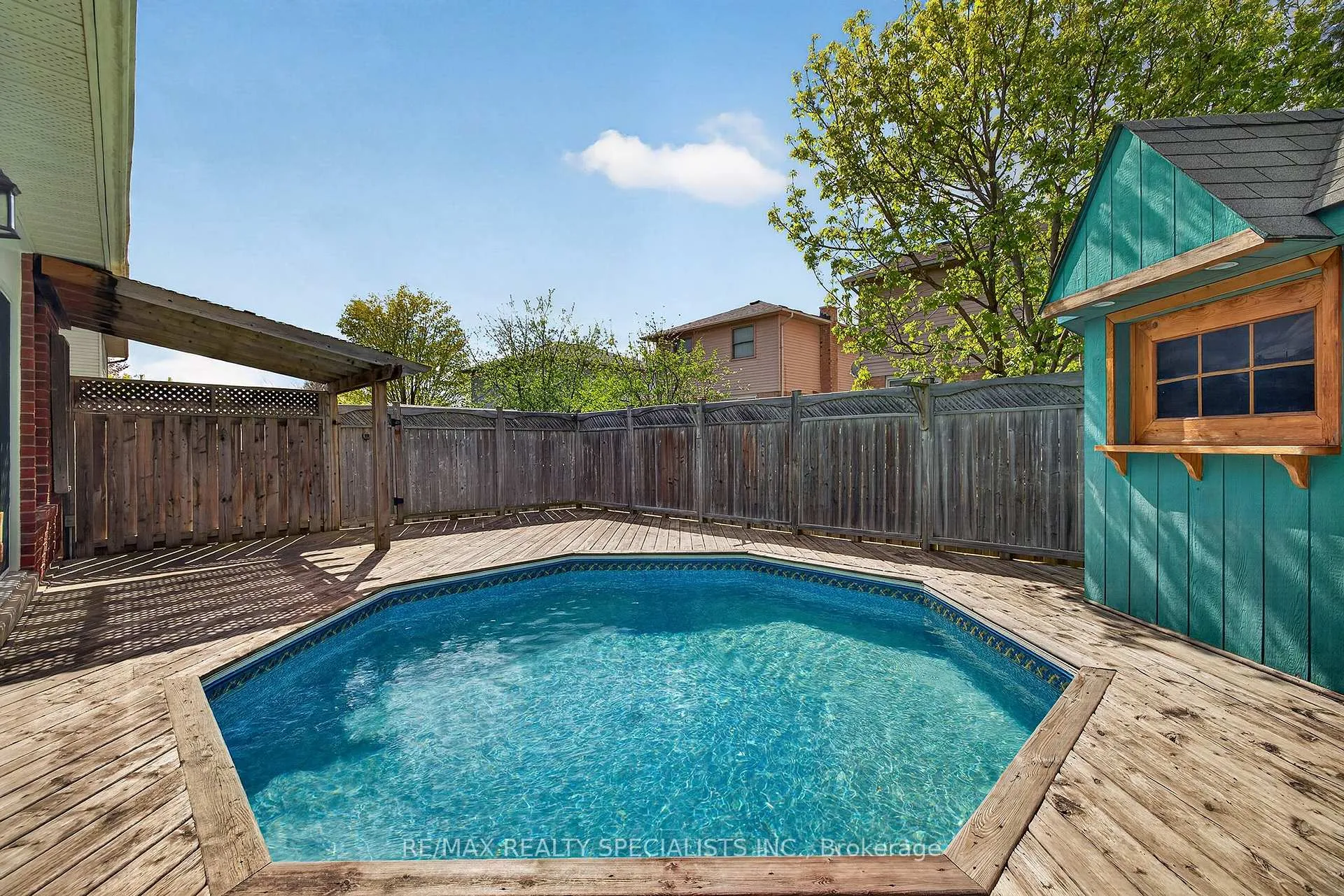 Photo 33 of 19 Longyear Drive, Hamilton, Waterdown — HOMEH