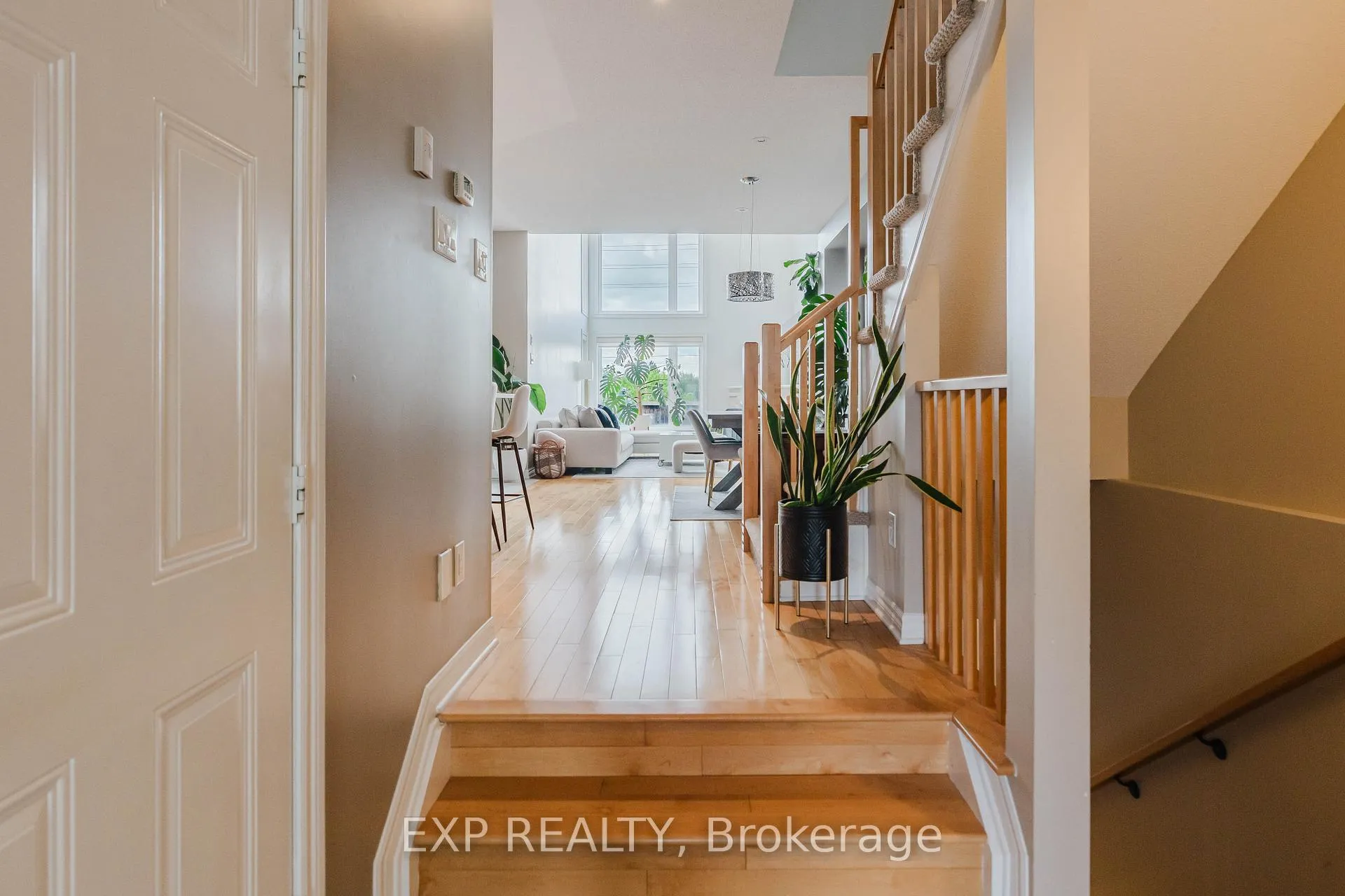 Photo 6 of 182 Mattingly Way, Ottawa, Riverside South/Gloucester Glen — HOMEH