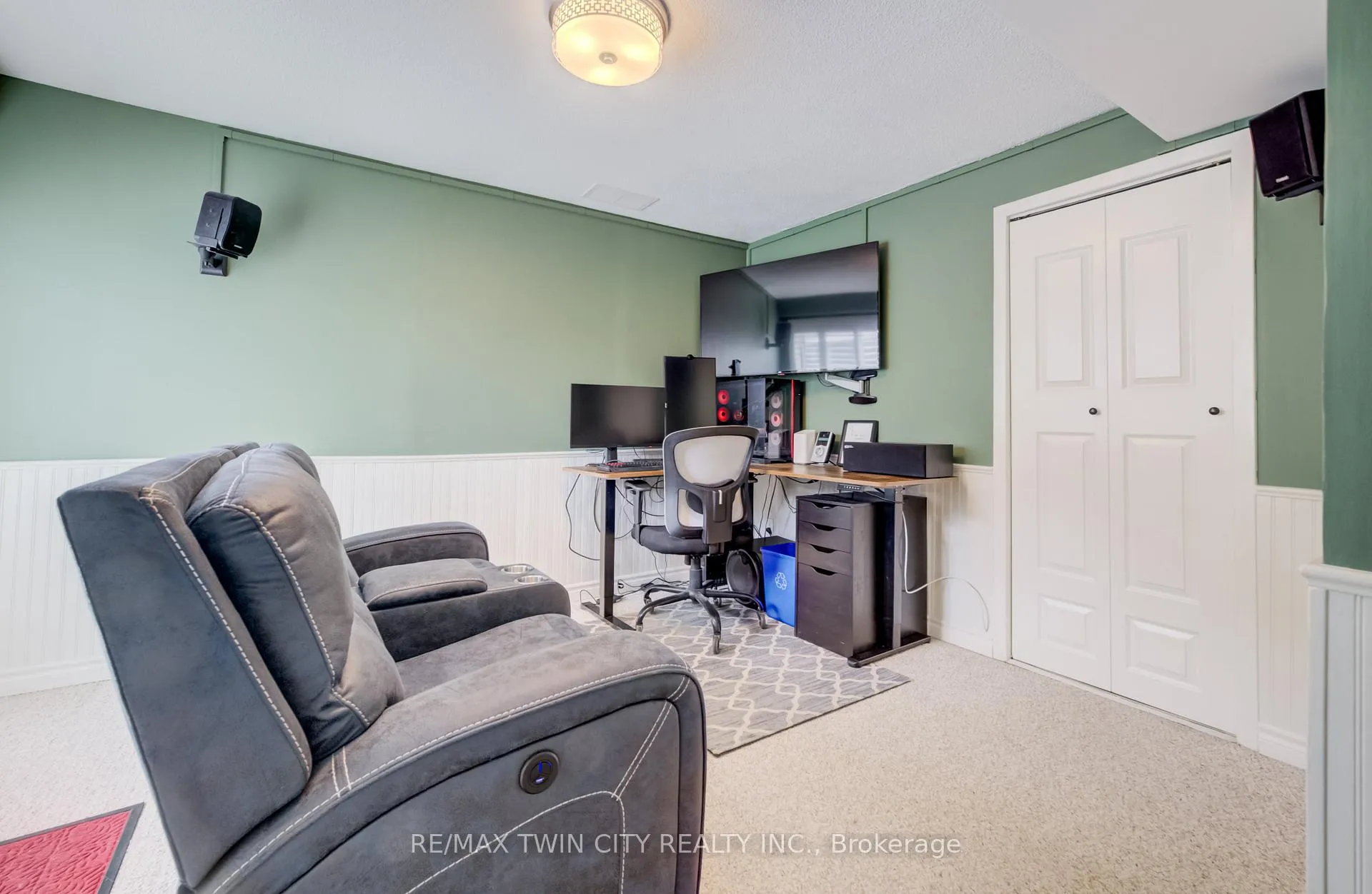 Photo 6 of Unit 11, 60 Elmsdale Drive, Kitchener, Laurentian Hills — HOMEH