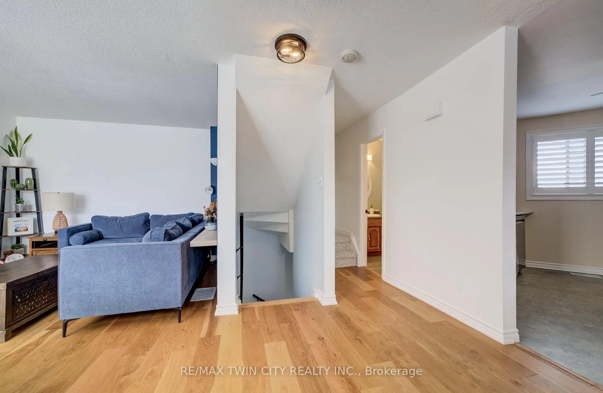 Photo 9 of Unit 11, 60 Elmsdale Drive, Kitchener, Laurentian Hills — HOMEH