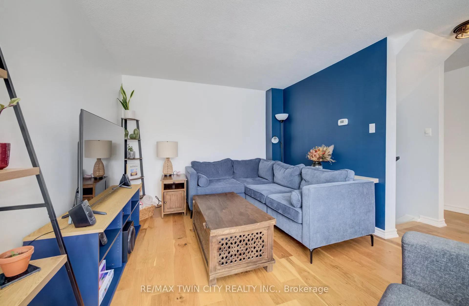 Photo 11 of Unit 11, 60 Elmsdale Drive, Kitchener, Laurentian Hills — HOMEH