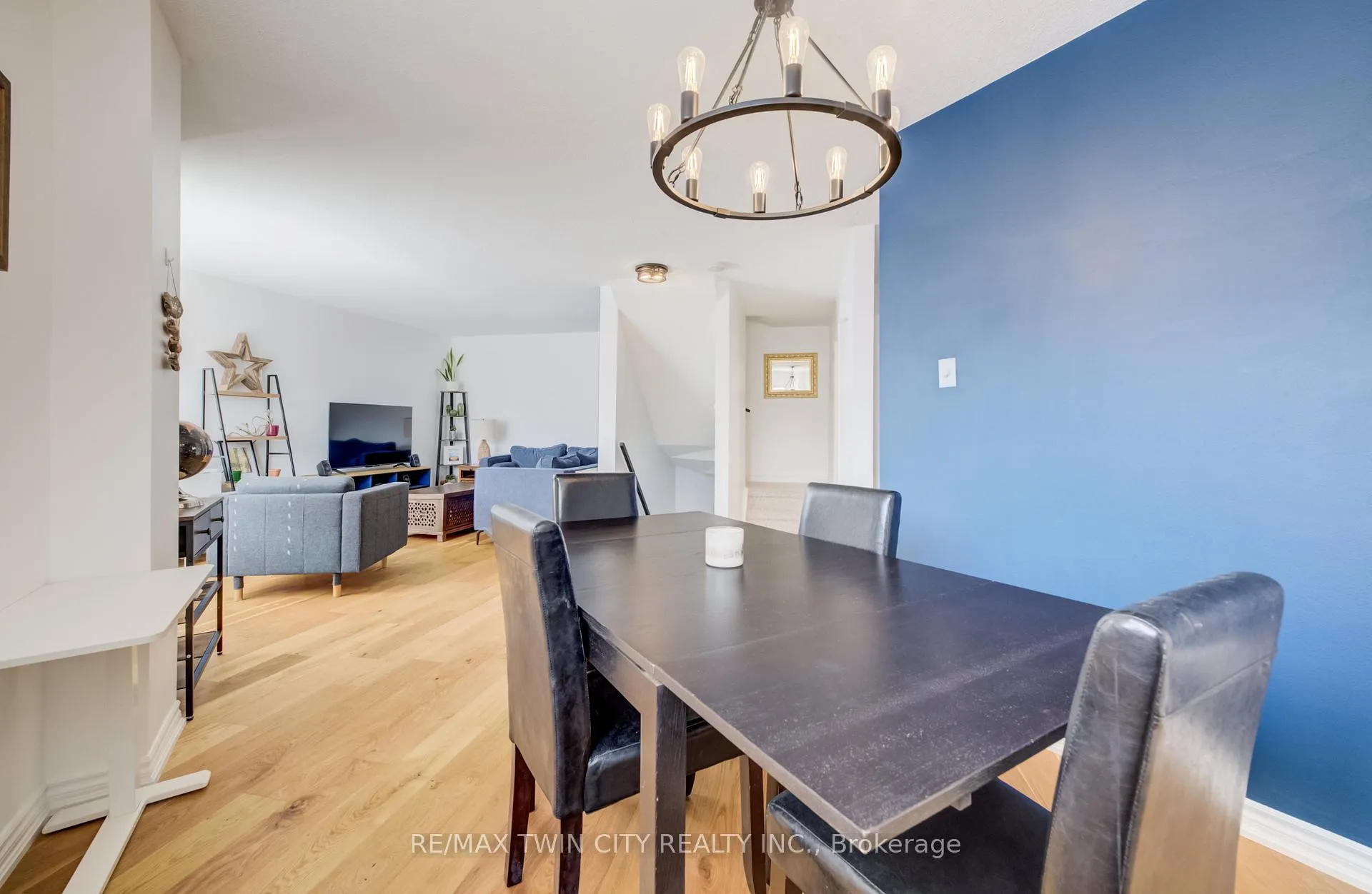 Photo 15 of Unit 11, 60 Elmsdale Drive, Kitchener, Laurentian Hills — HOMEH
