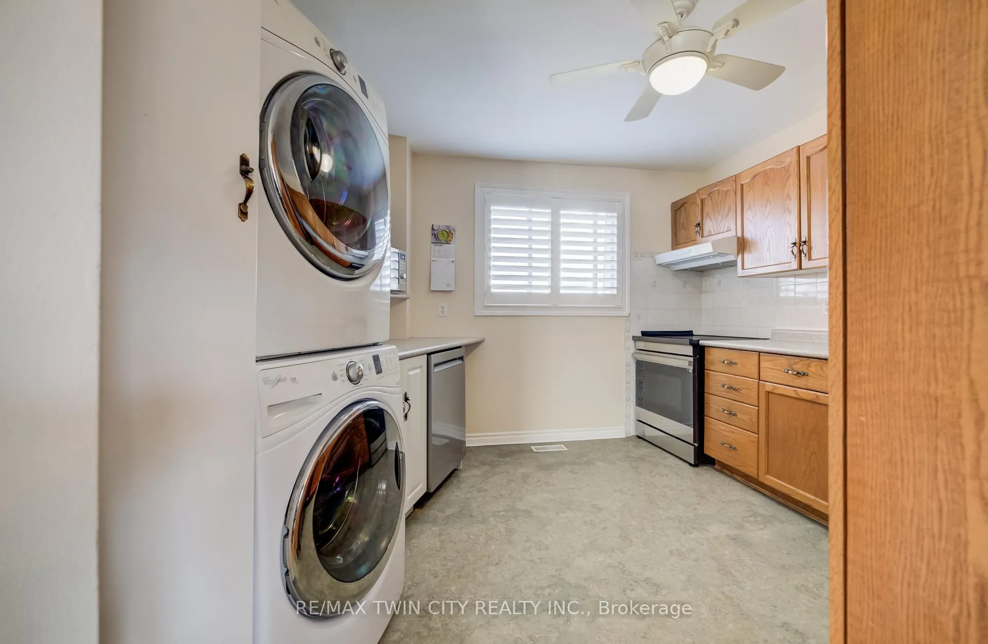 Photo 17 of Unit 11, 60 Elmsdale Drive, Kitchener, Laurentian Hills — HOMEH