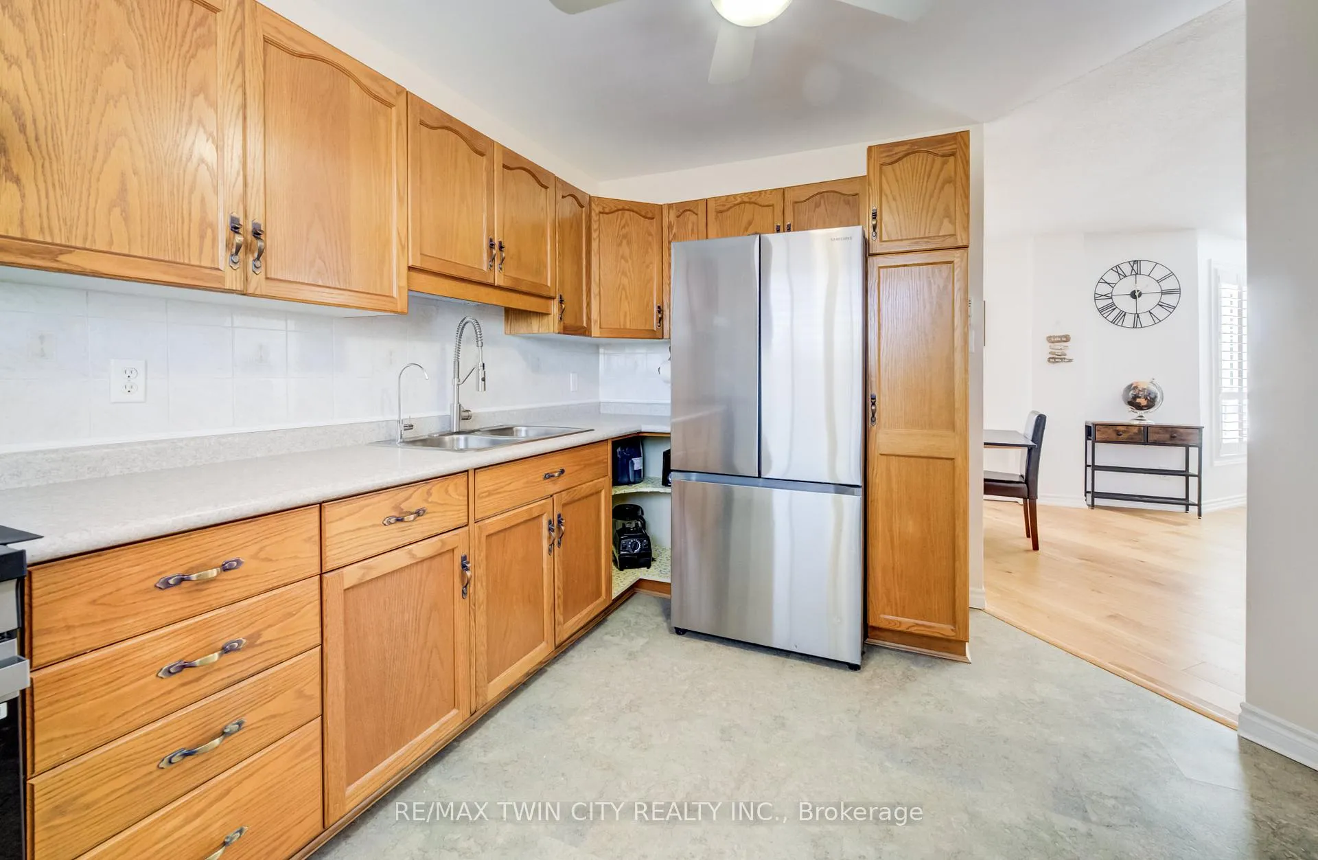 Photo 20 of Unit 11, 60 Elmsdale Drive, Kitchener, Laurentian Hills — HOMEH