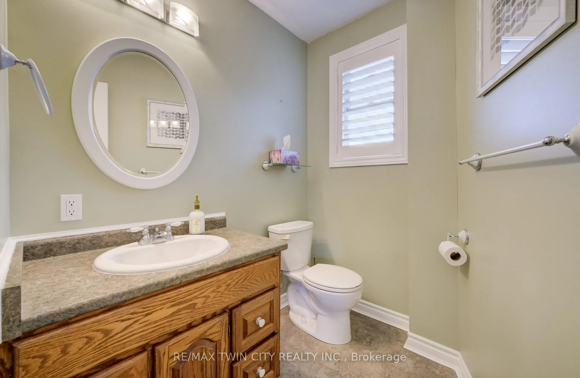 Photo 24 of Unit 11, 60 Elmsdale Drive, Kitchener, Laurentian Hills — HOMEH
