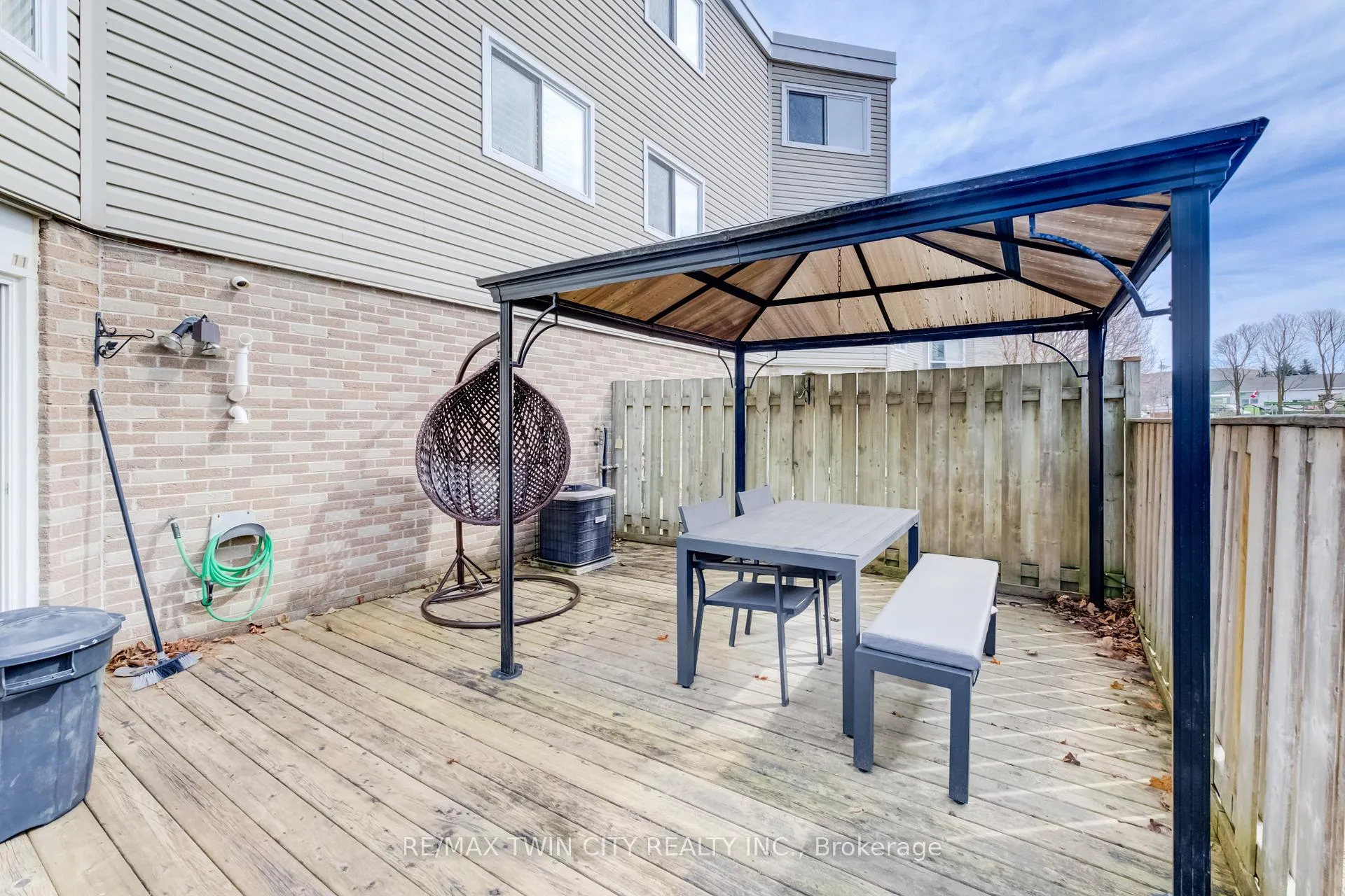 Photo 34 of Unit 11, 60 Elmsdale Drive, Kitchener, Laurentian Hills — HOMEH
