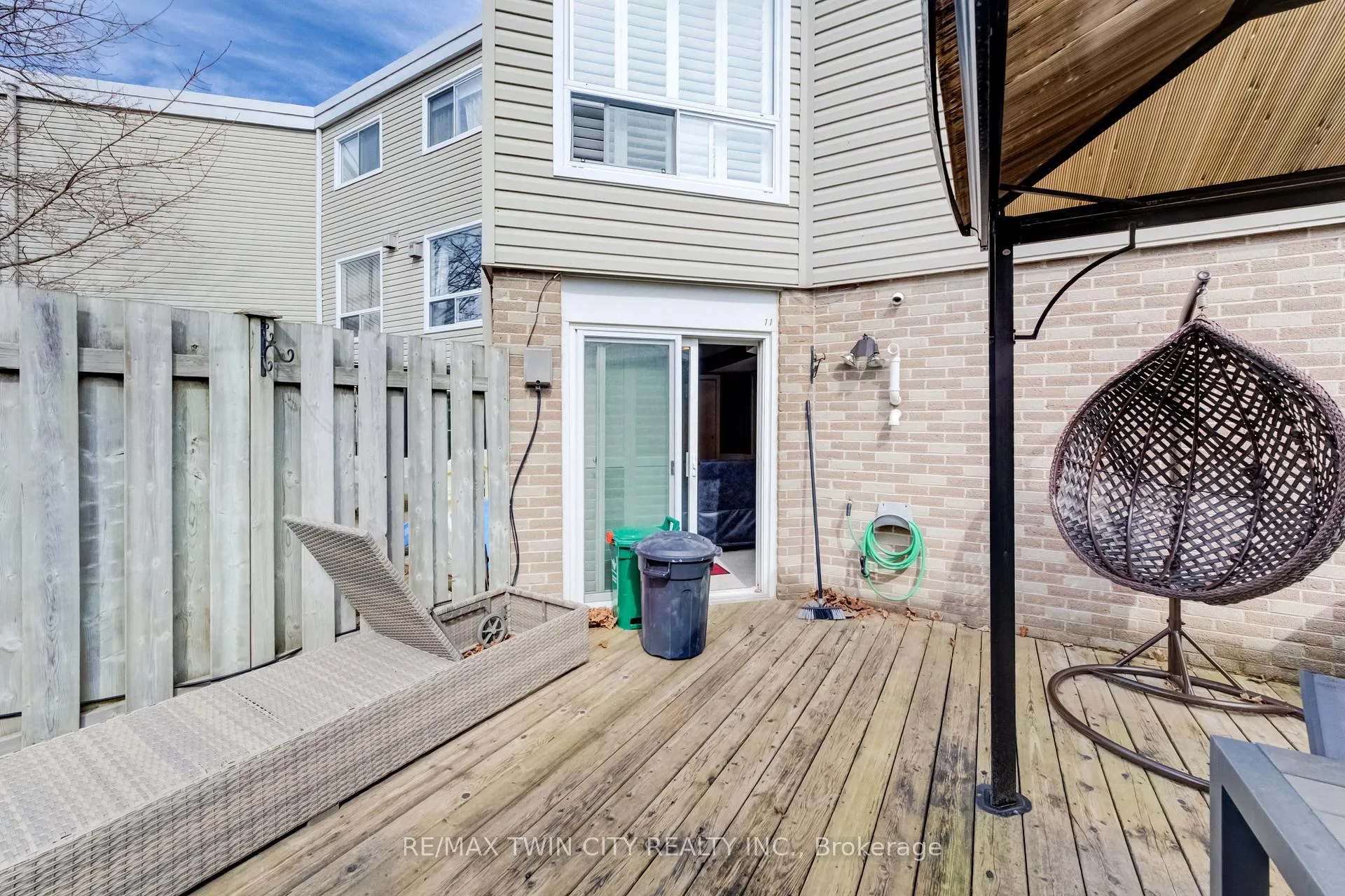 Photo 35 of Unit 11, 60 Elmsdale Drive, Kitchener, Laurentian Hills — HOMEH
