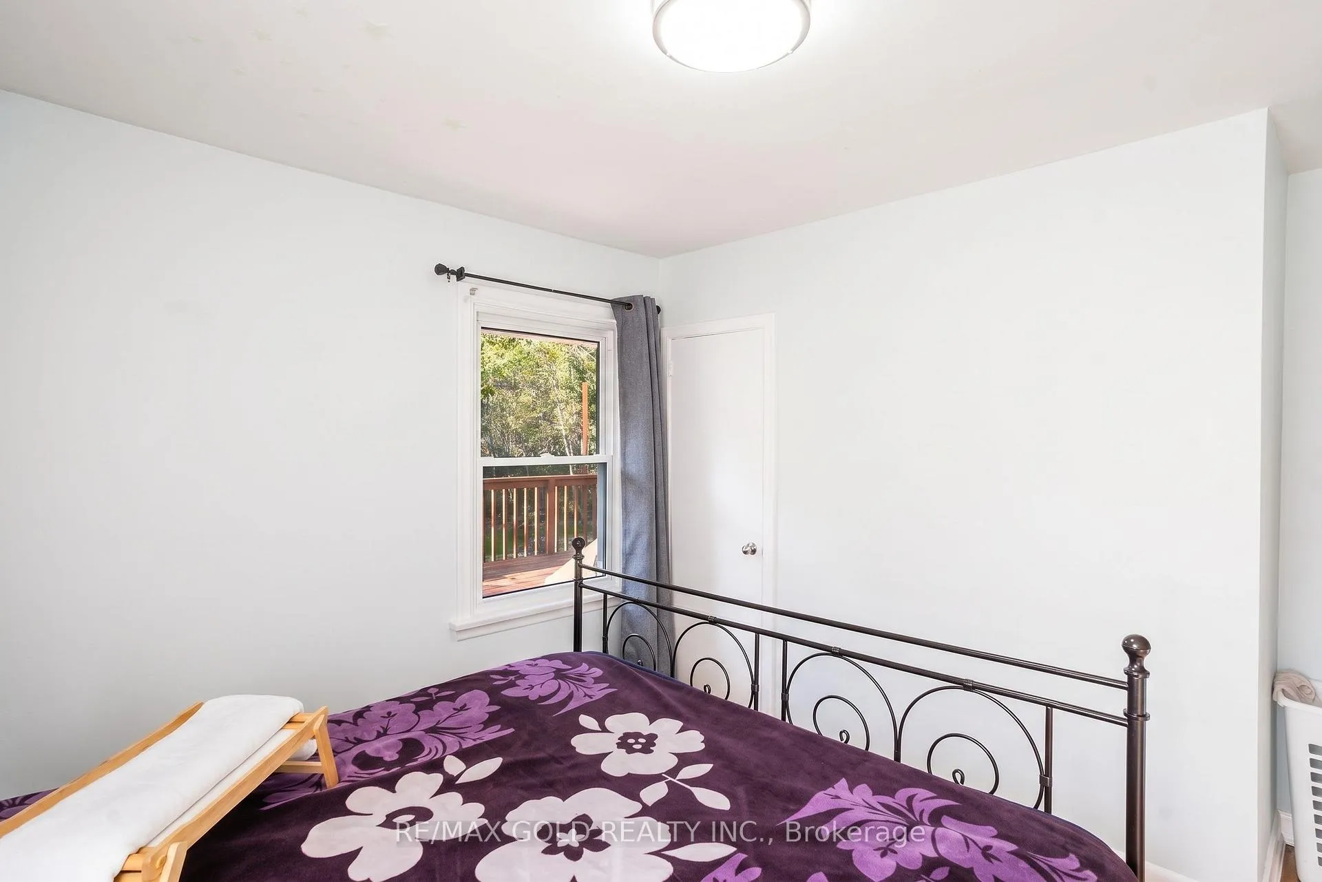 Photo 17 of 246 Edgehill Drive, Barrie, Letitia Heights — HOMEH