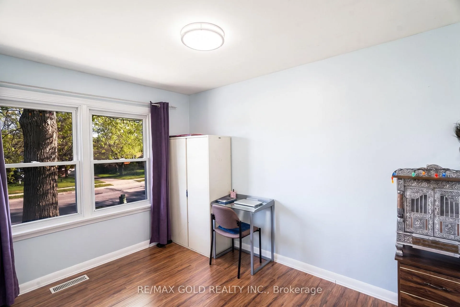 Photo 18 of 246 Edgehill Drive, Barrie, Letitia Heights — HOMEH