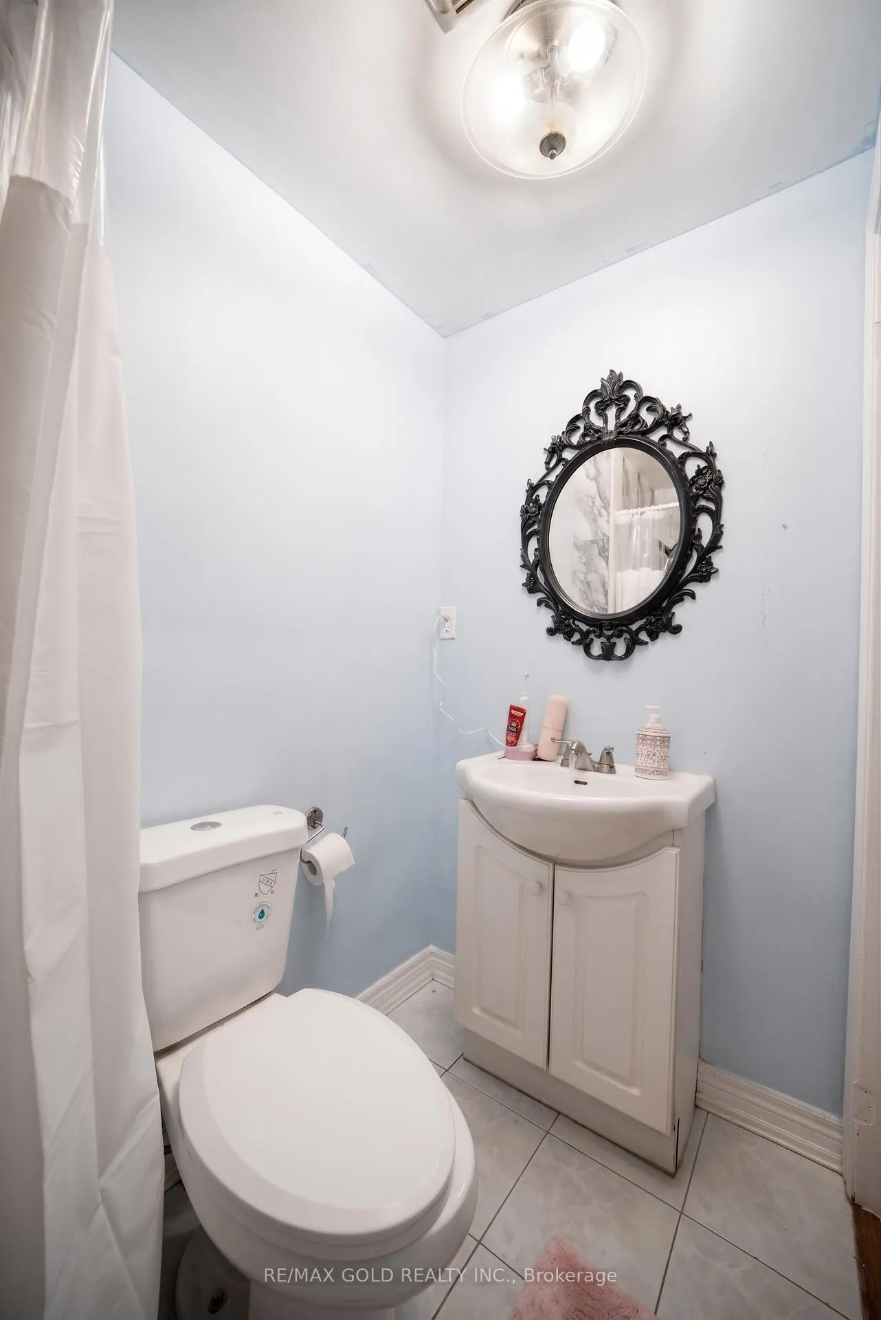 Photo 23 of 246 Edgehill Drive, Barrie, Letitia Heights — HOMEH