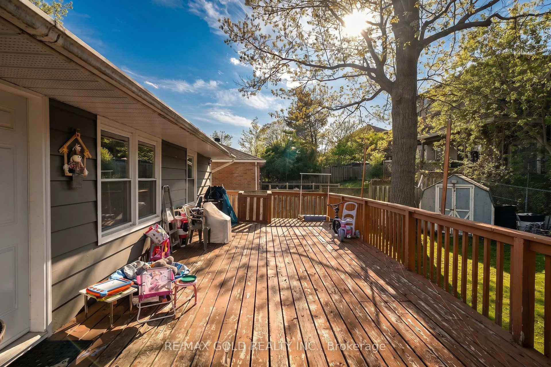 Photo 29 of 246 Edgehill Drive, Barrie, Letitia Heights — HOMEH