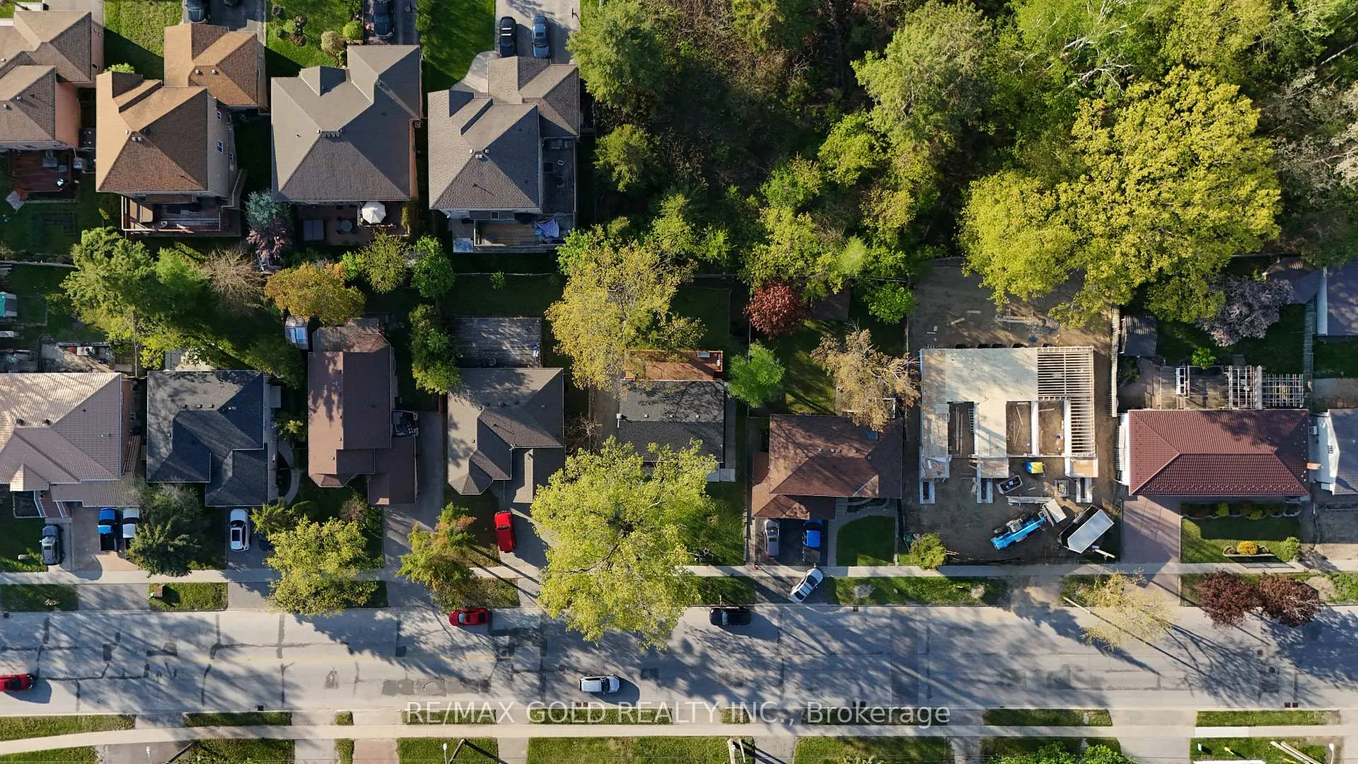 Photo 30 of 246 Edgehill Drive, Barrie, Letitia Heights — HOMEH