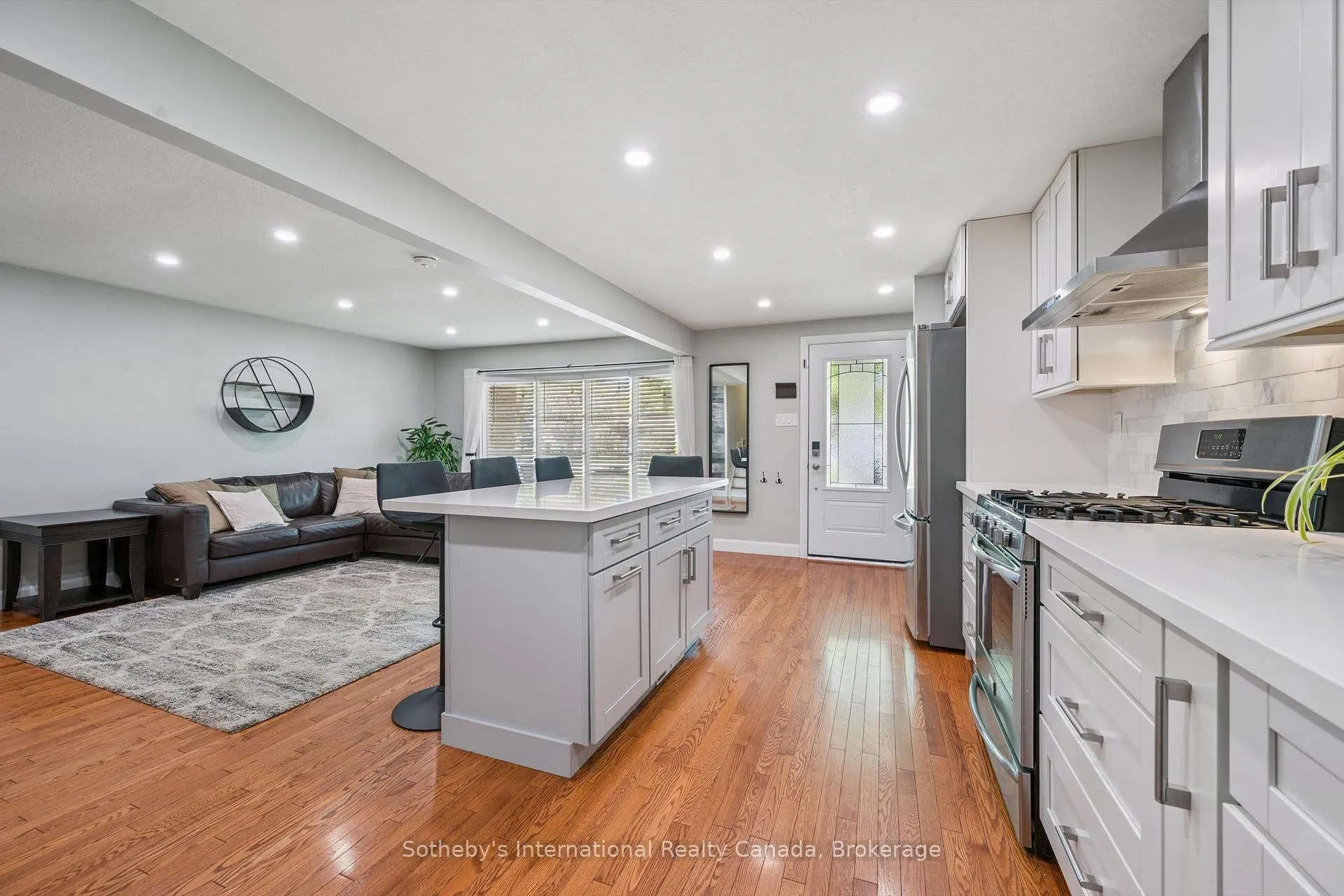 Photo 9 of 401 Midwood Crescent, Waterloo, Beechwood — HOMEH