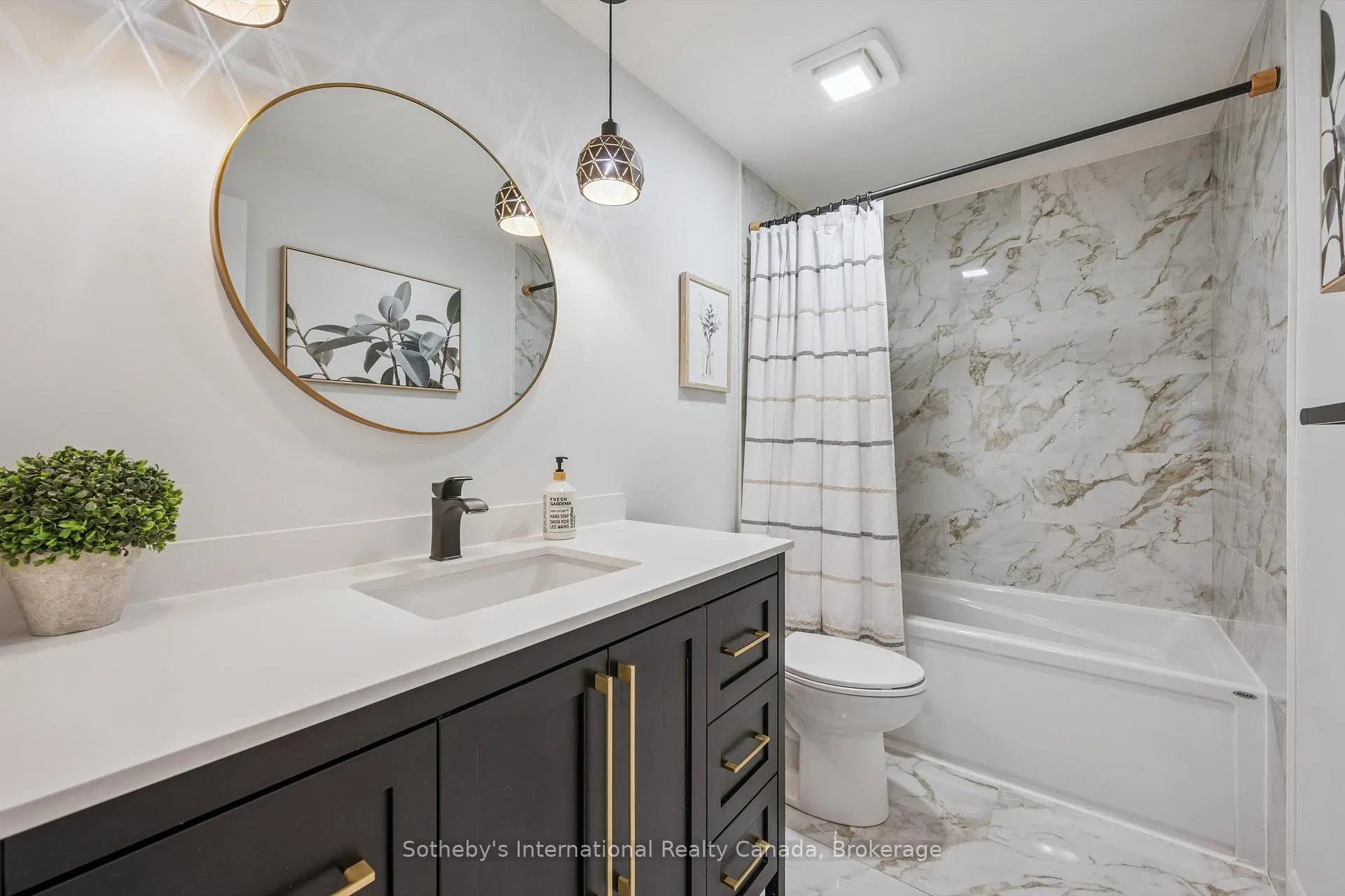 Photo 12 of 401 Midwood Crescent, Waterloo, Beechwood — HOMEH
