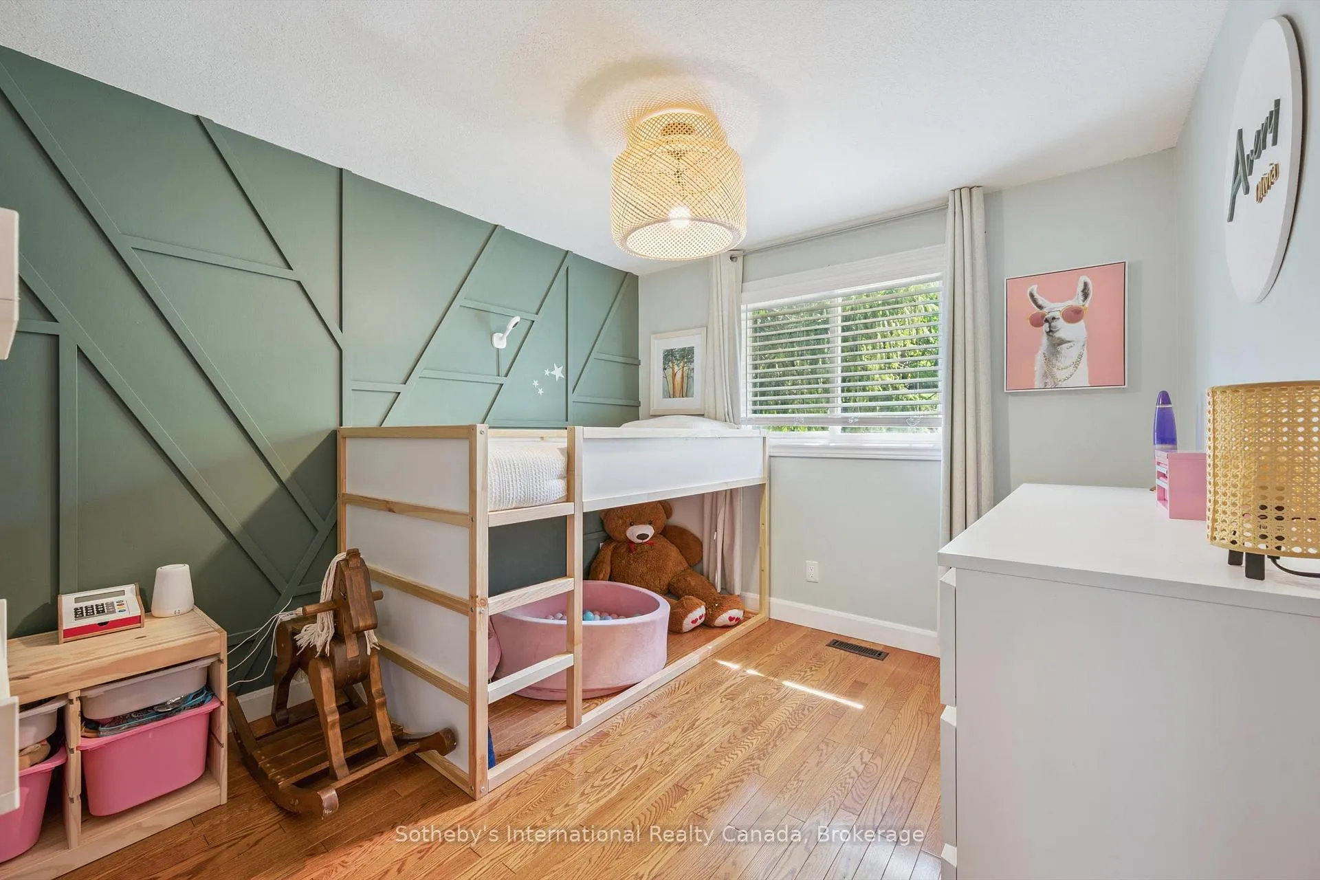 Photo 13 of 401 Midwood Crescent, Waterloo, Beechwood — HOMEH
